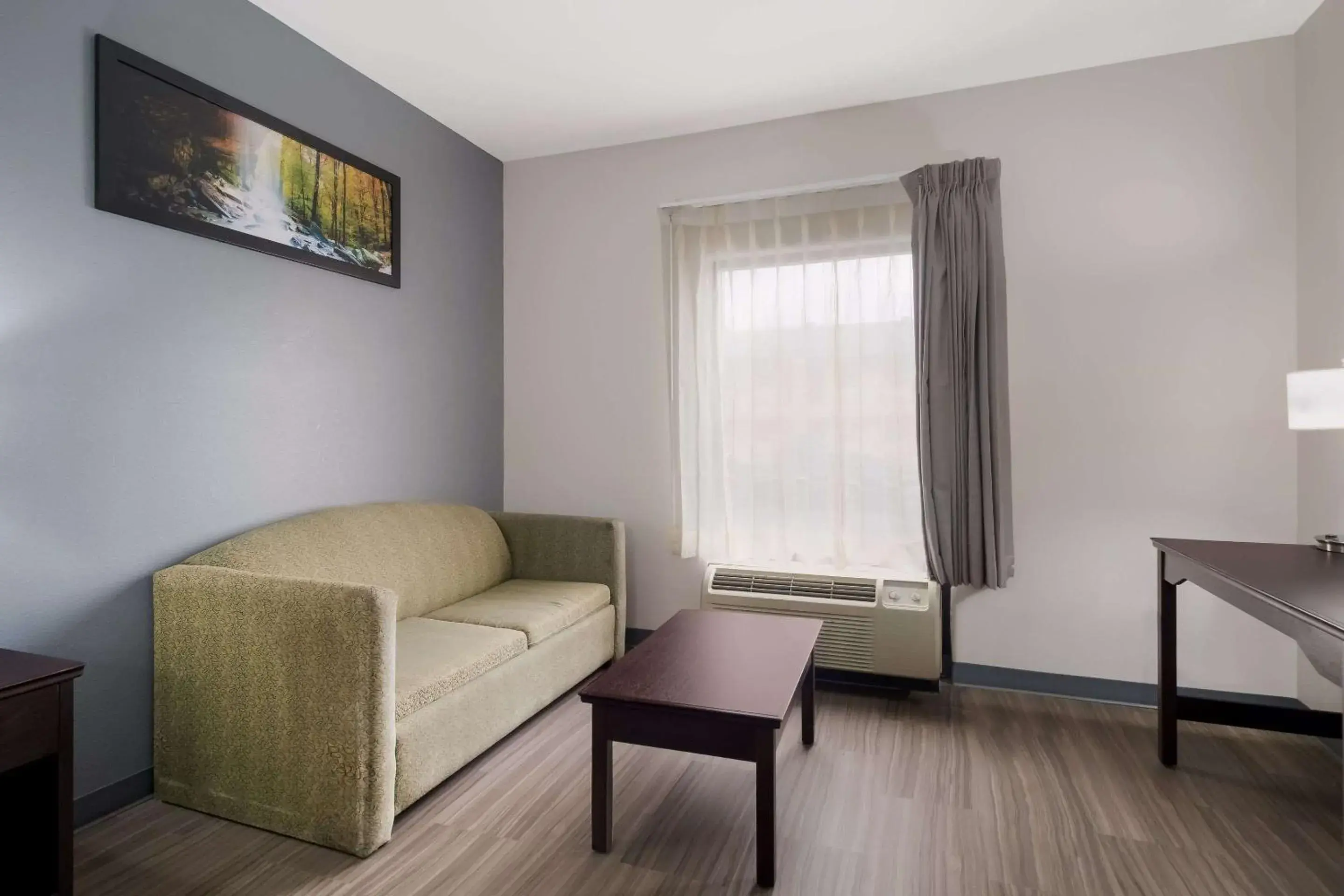 Bedroom in Quality Inn Columbia I-65 Bedroom in Quality Inn Columbia I-65