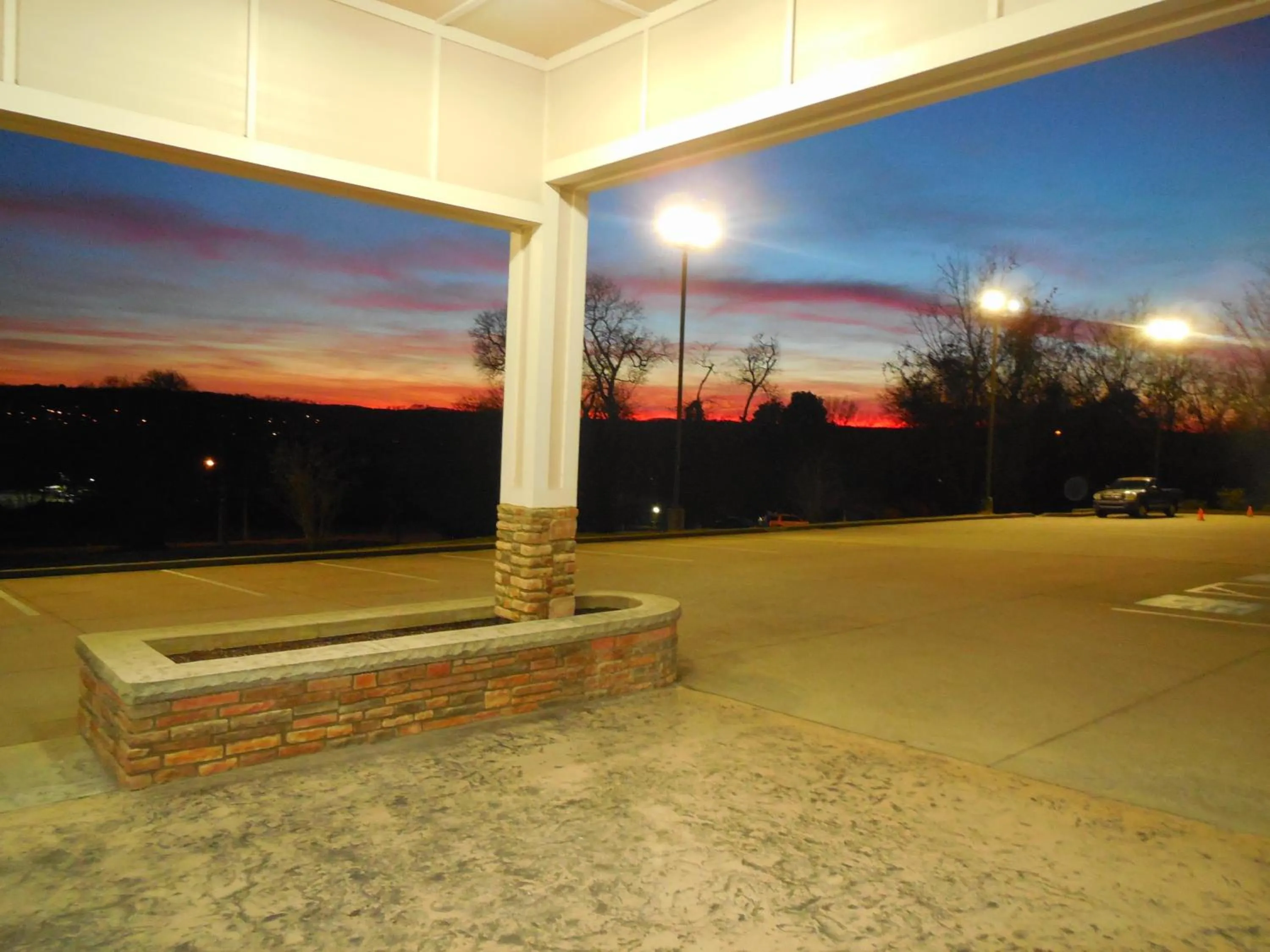 Sunset, Sunrise/Sunset in Giles Hotel Inn and Suites