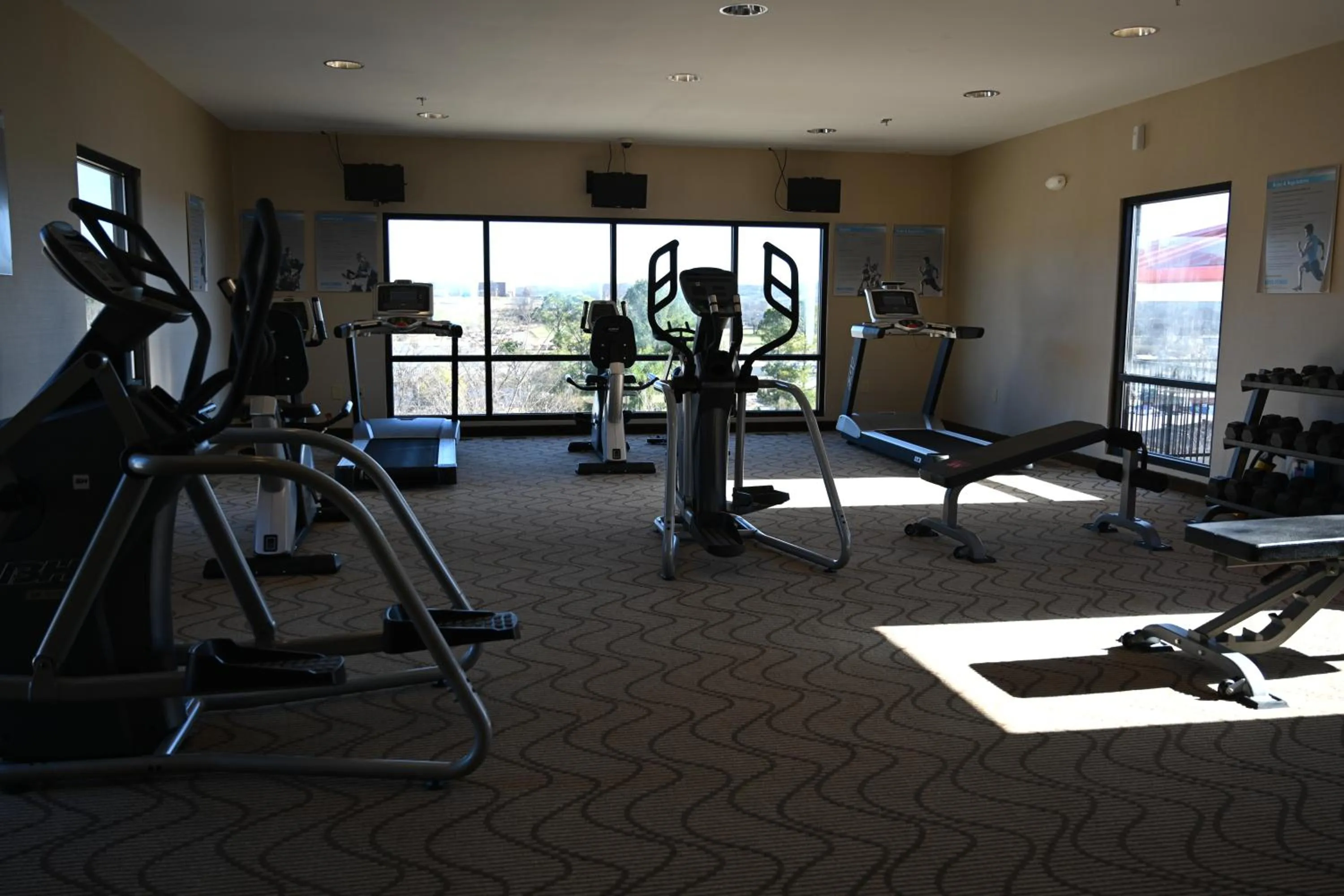 Fitness centre/facilities, Fitness Center/Facilities in Giles Hotel Inn and Suites