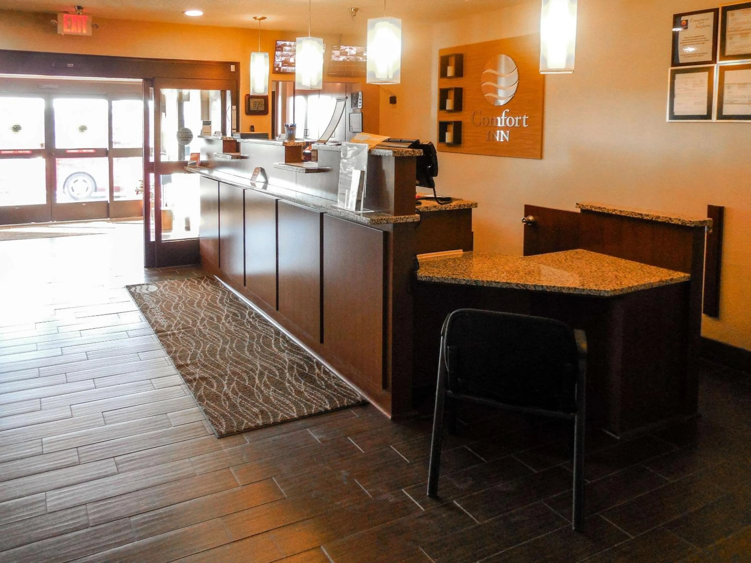 Lobby or reception, Lobby/Reception in Giles Hotel Inn and Suites