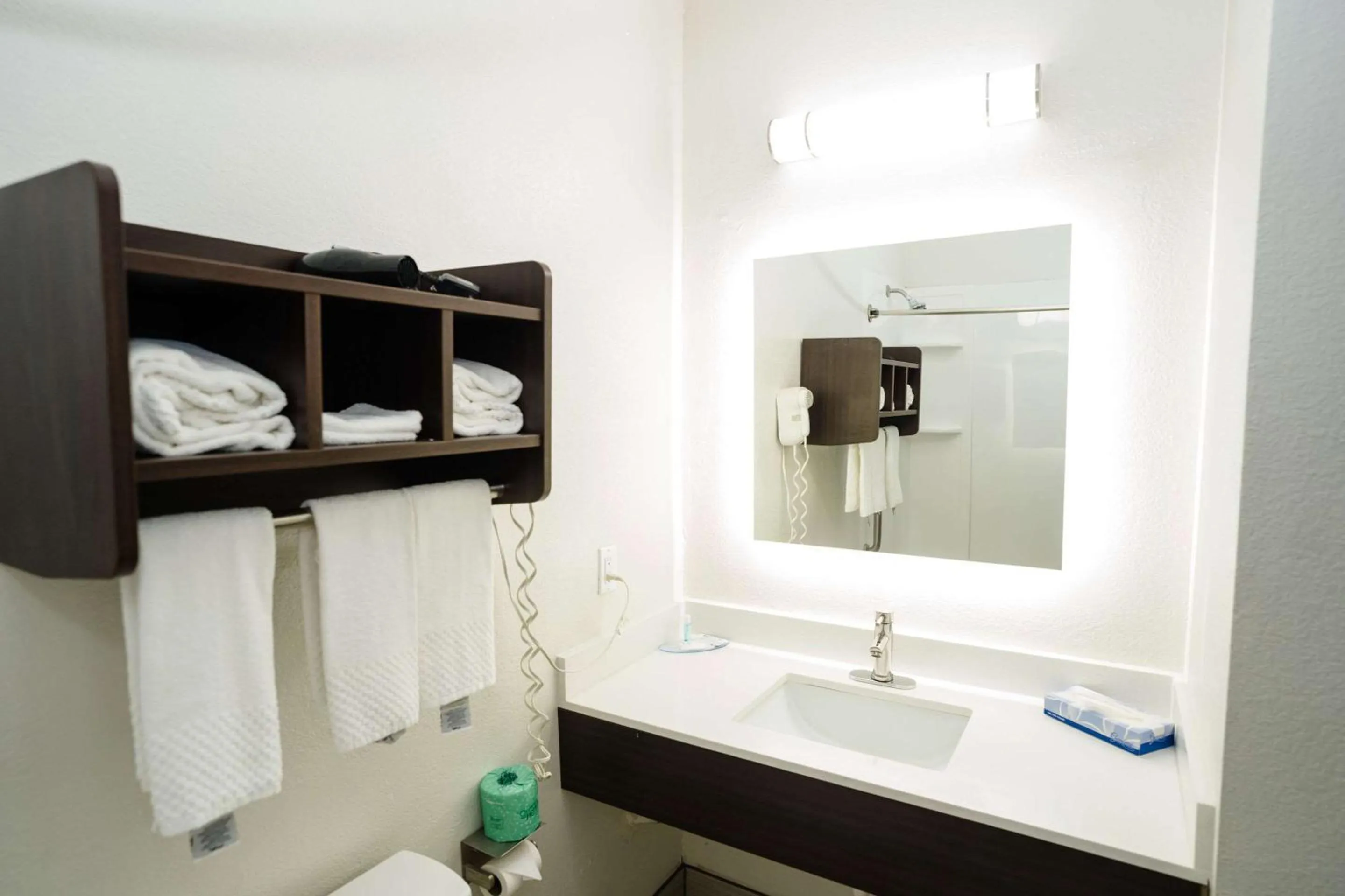 Bedroom in MainStay Suites Knoxville Airport