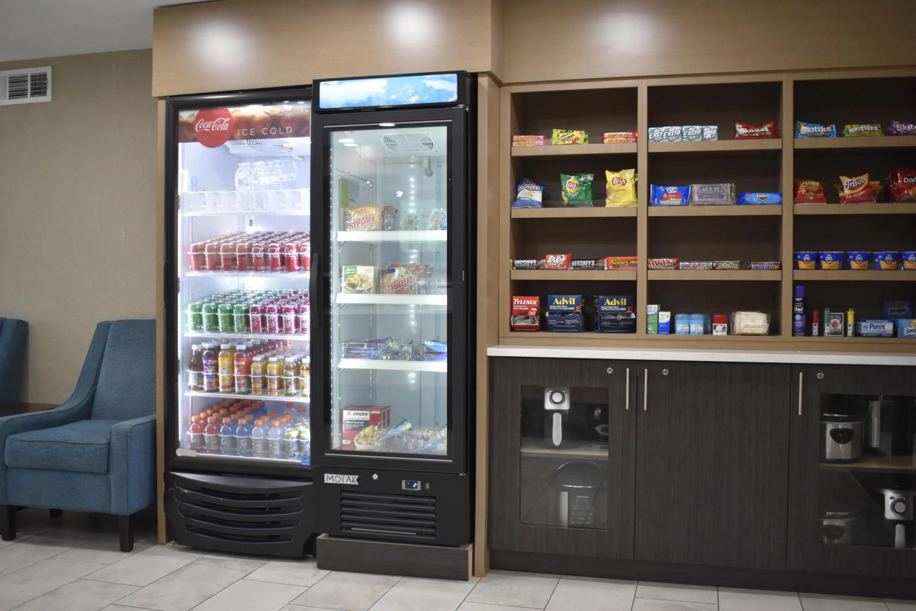 vending machine in MainStay Suites Knoxville Airport