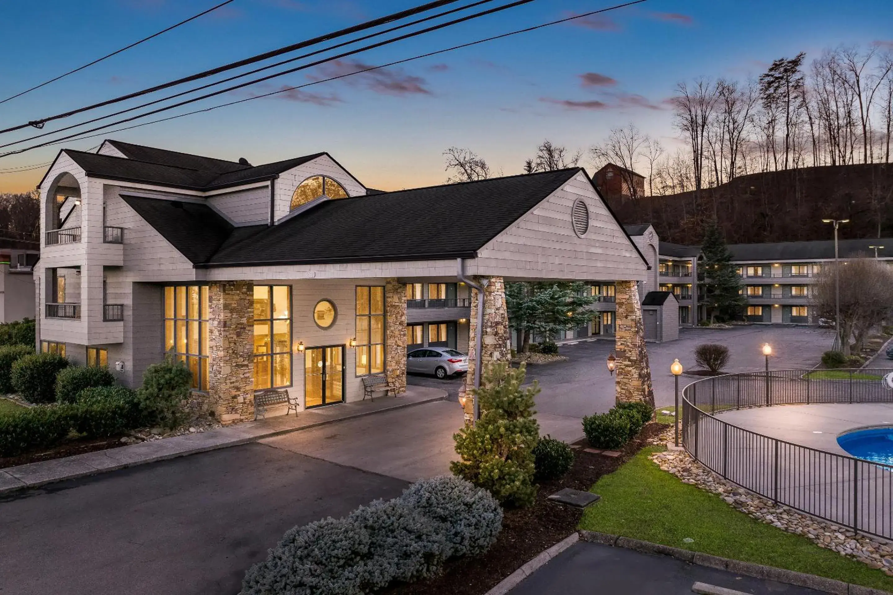 Property building in Quality Inn & Suites at Dollywood Lane Property building in Quality Inn & Suites at Dollywood Lane