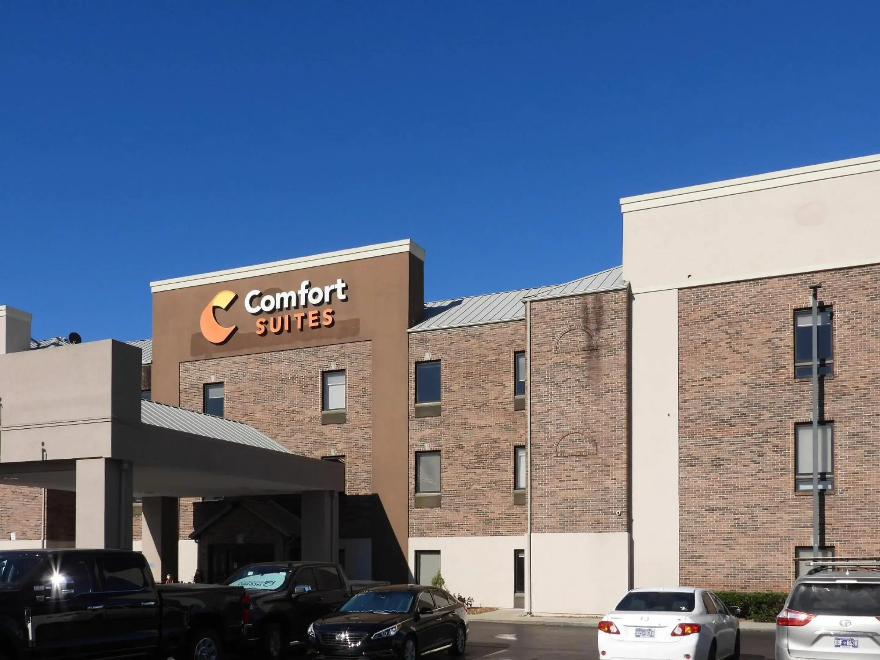 Property building in Comfort Suites Crossville Property building in Comfort Suites Crossville