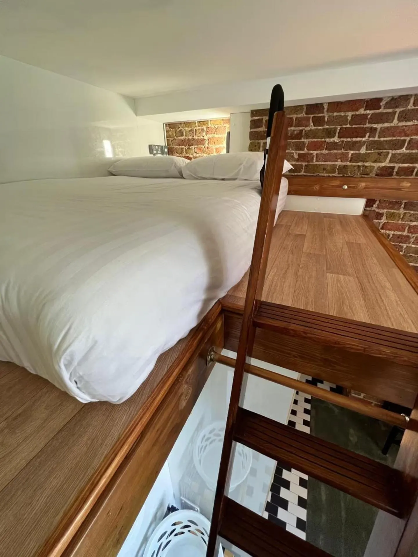 Bed in Victorian Loft Living Hotel 22