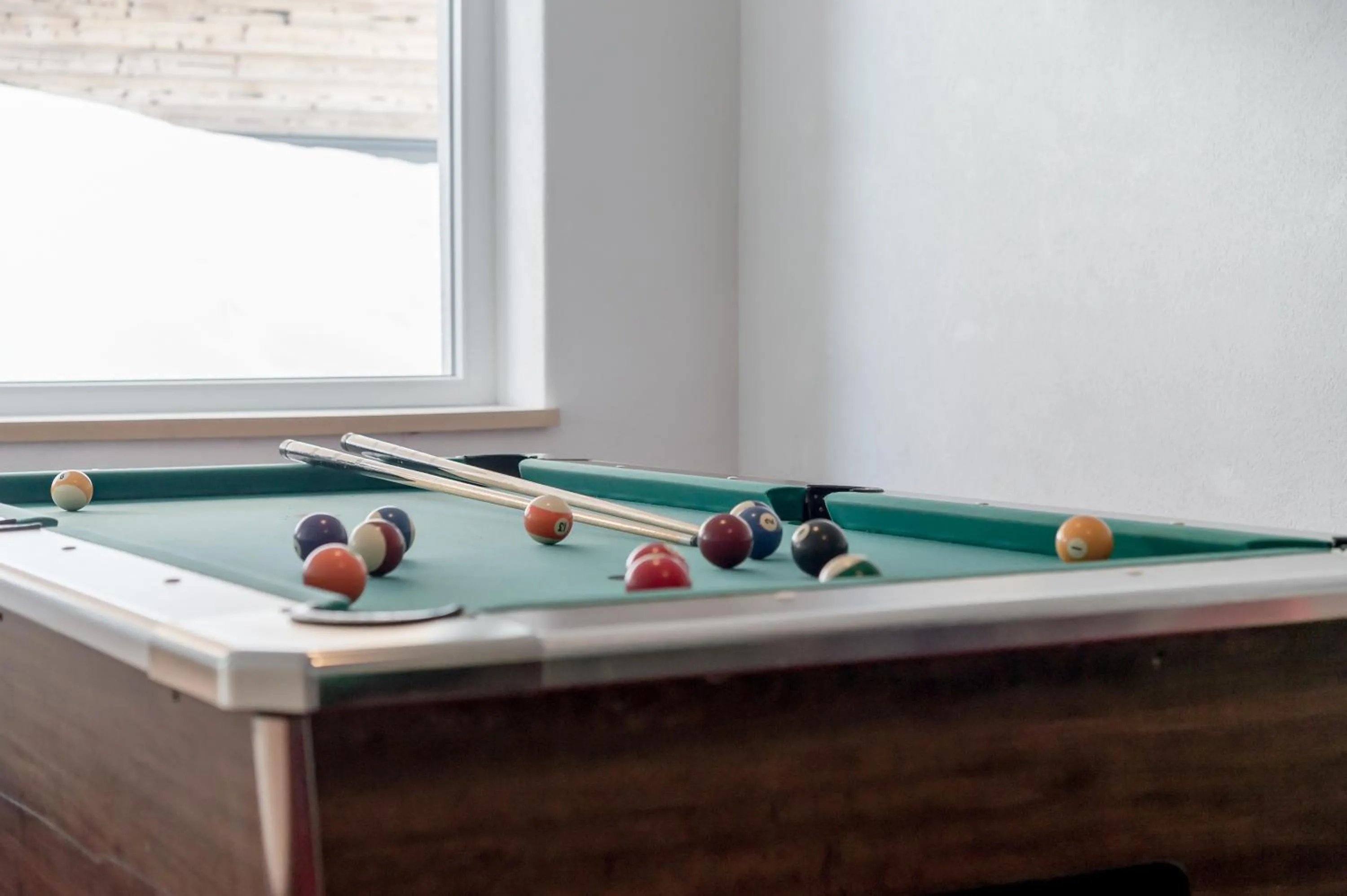 Billiard in Sonne & Schnee in Kühtai