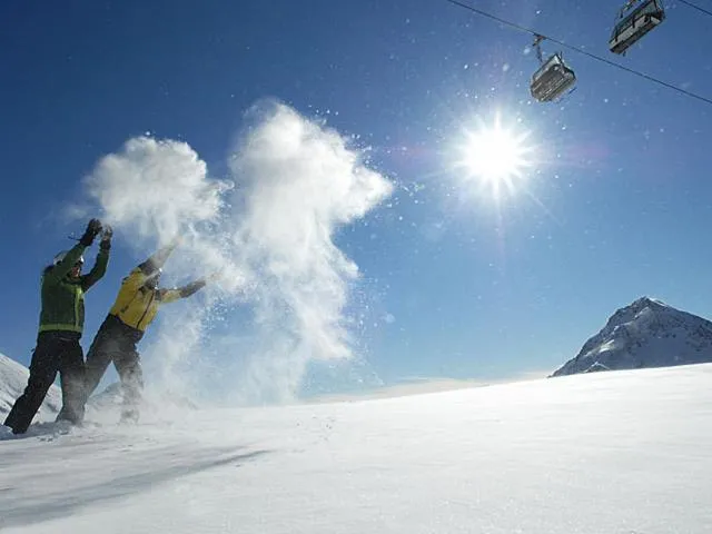 Sports in Sonne & Schnee in Kühtai