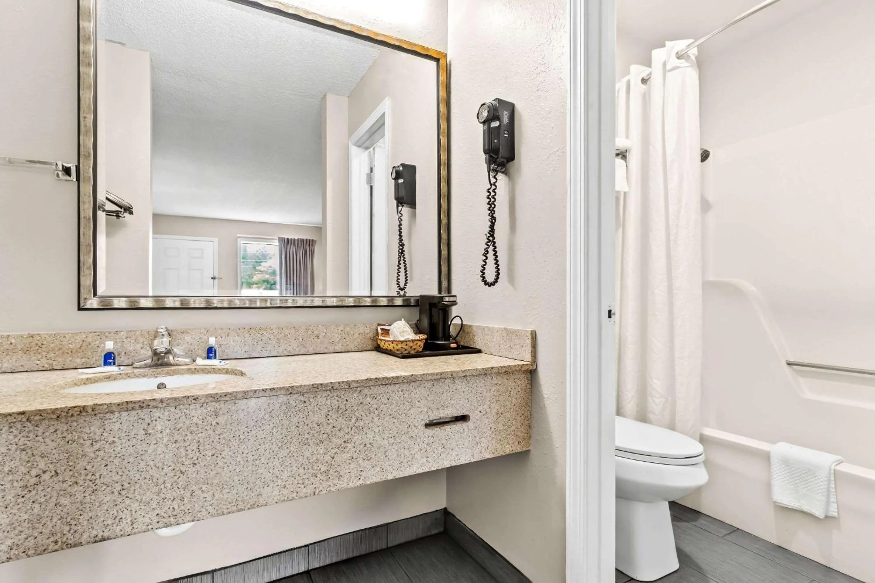 Bedroom in Rodeway Inn