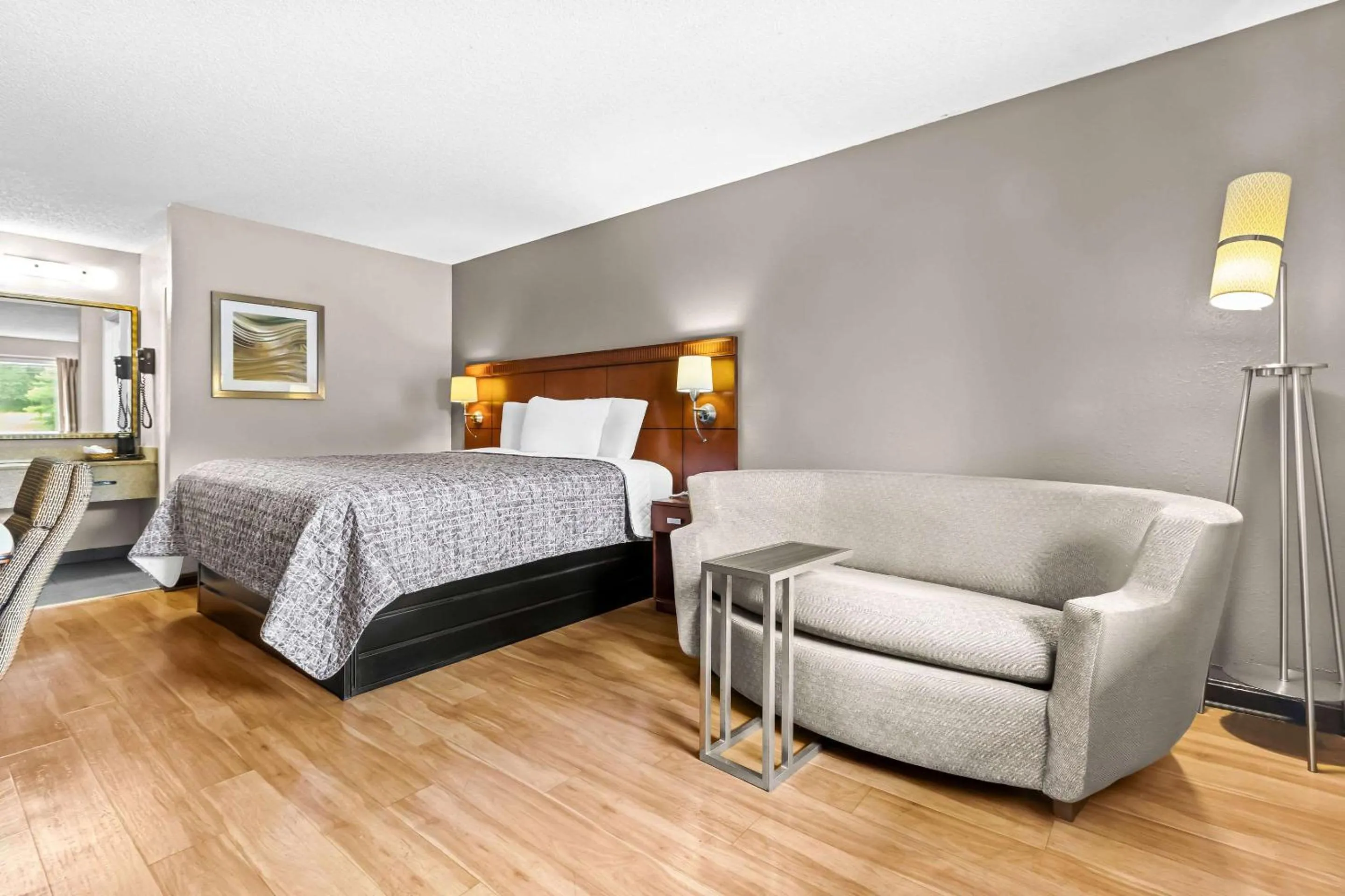 Bedroom, Bed in Rodeway Inn