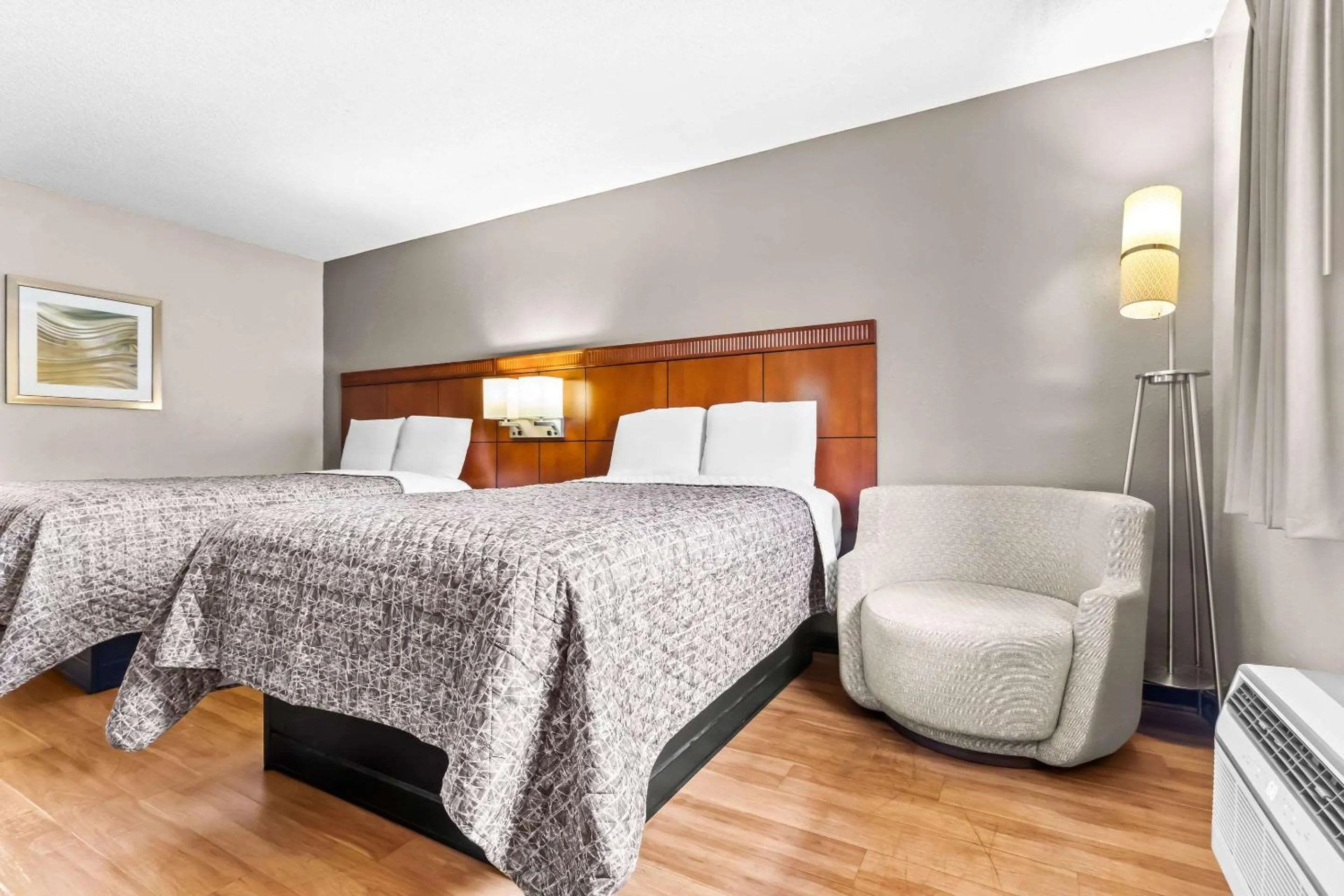 Bedroom, Bed in Rodeway Inn