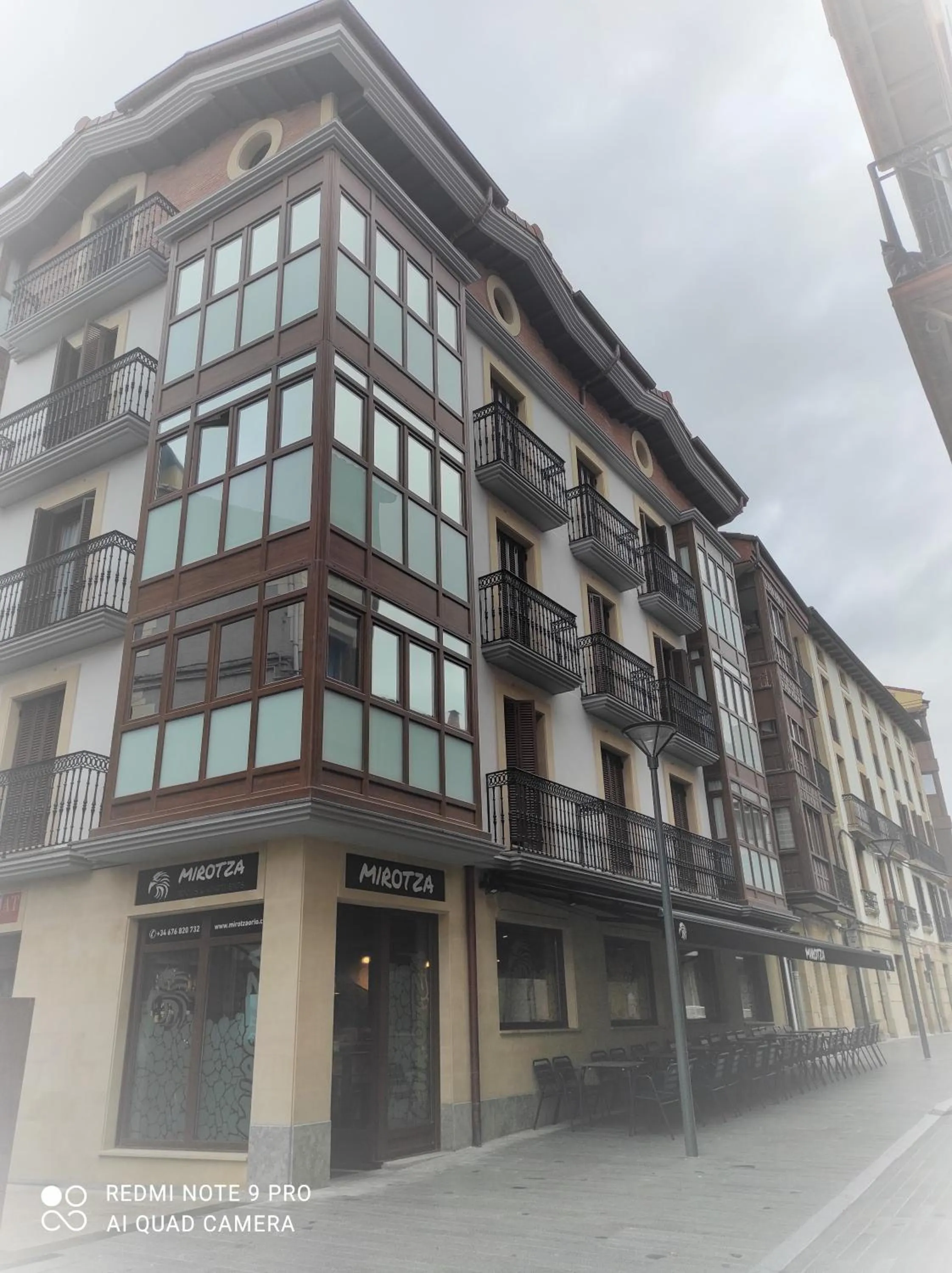 Restaurant/places to eat in MIROTZA ROOMS AND APARTMENTS