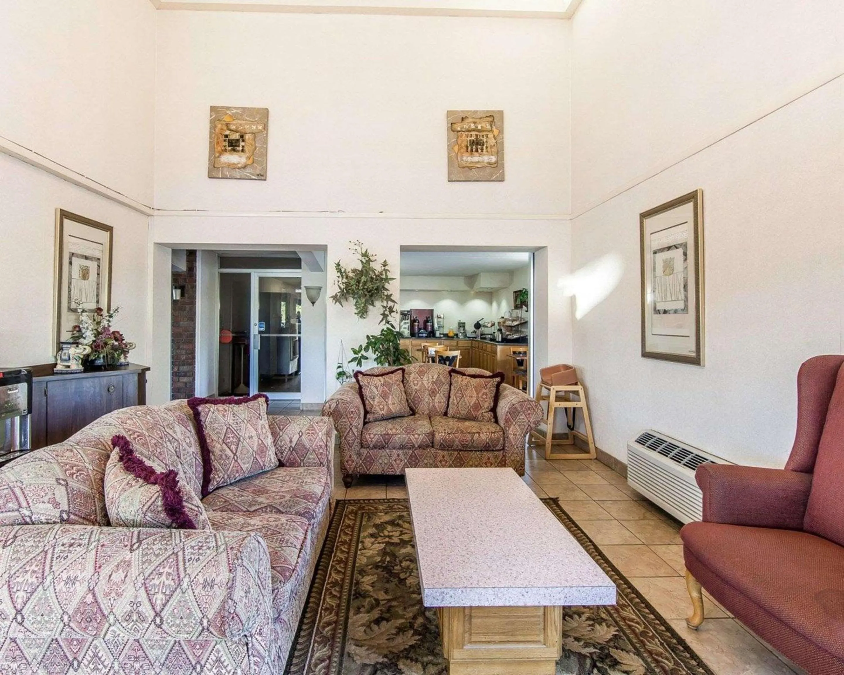 Lobby or reception in Rodeway Inn Sweetwater South