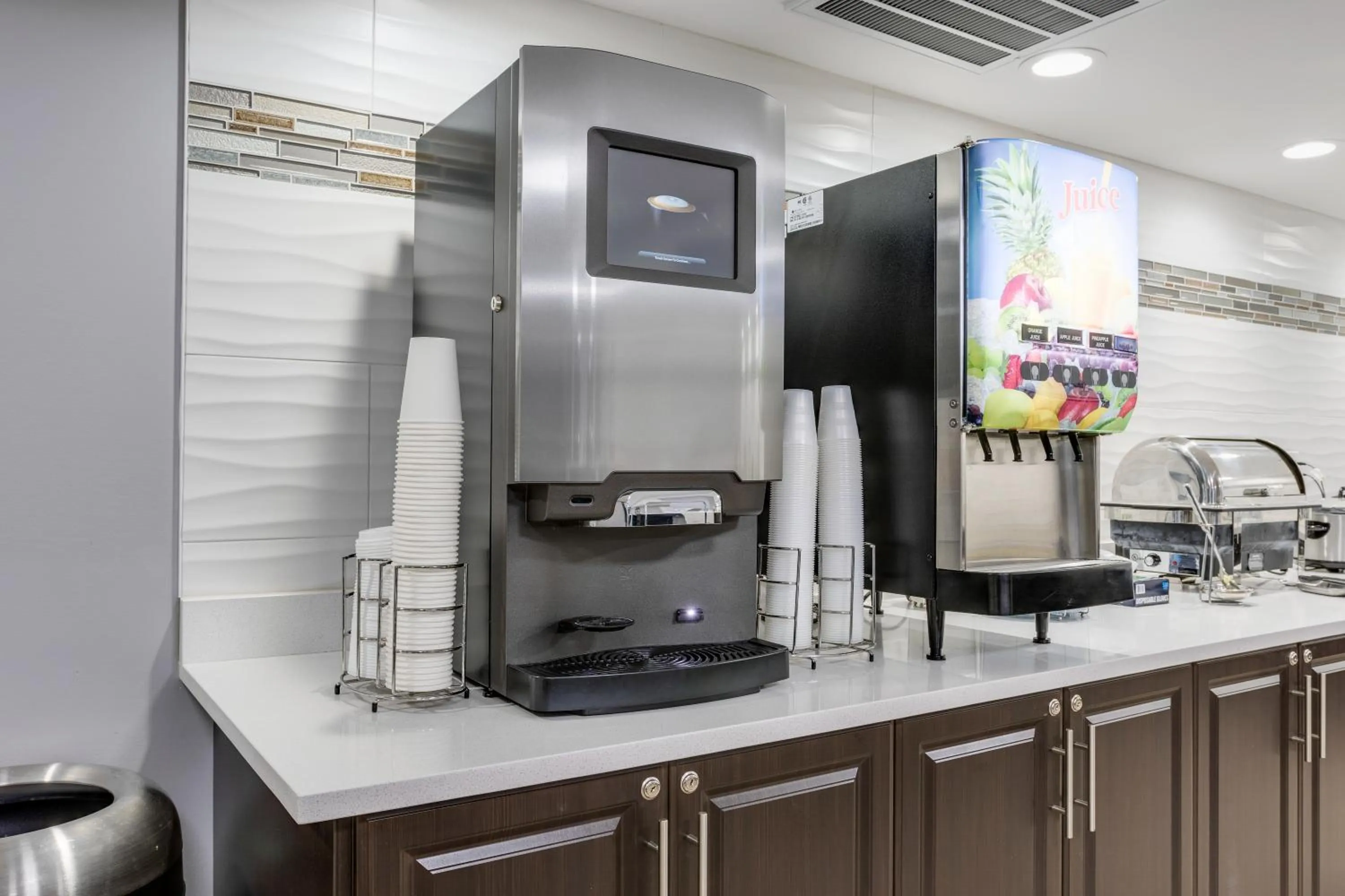 Coffee/tea facilities in Quality Inn Kodak Sevierville