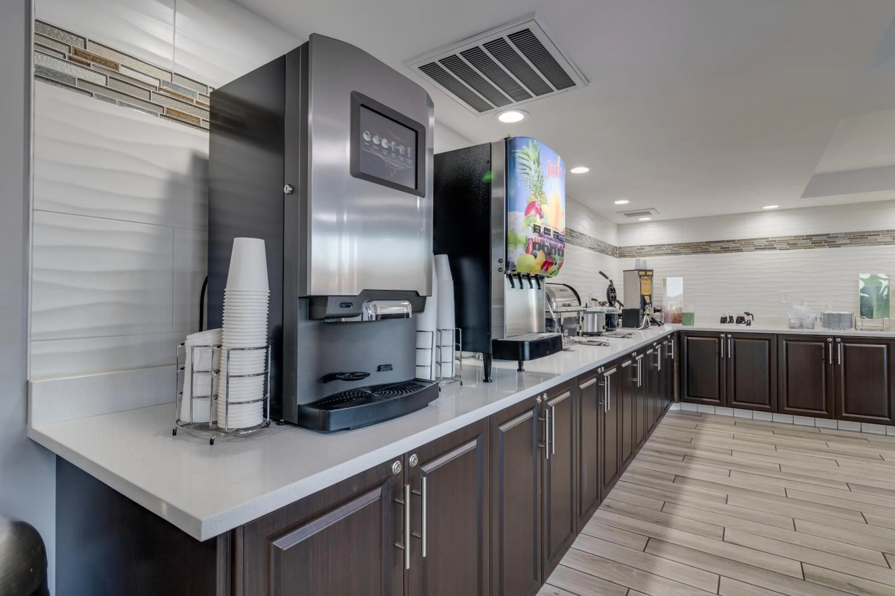 Coffee/tea facilities in Quality Inn Kodak Sevierville