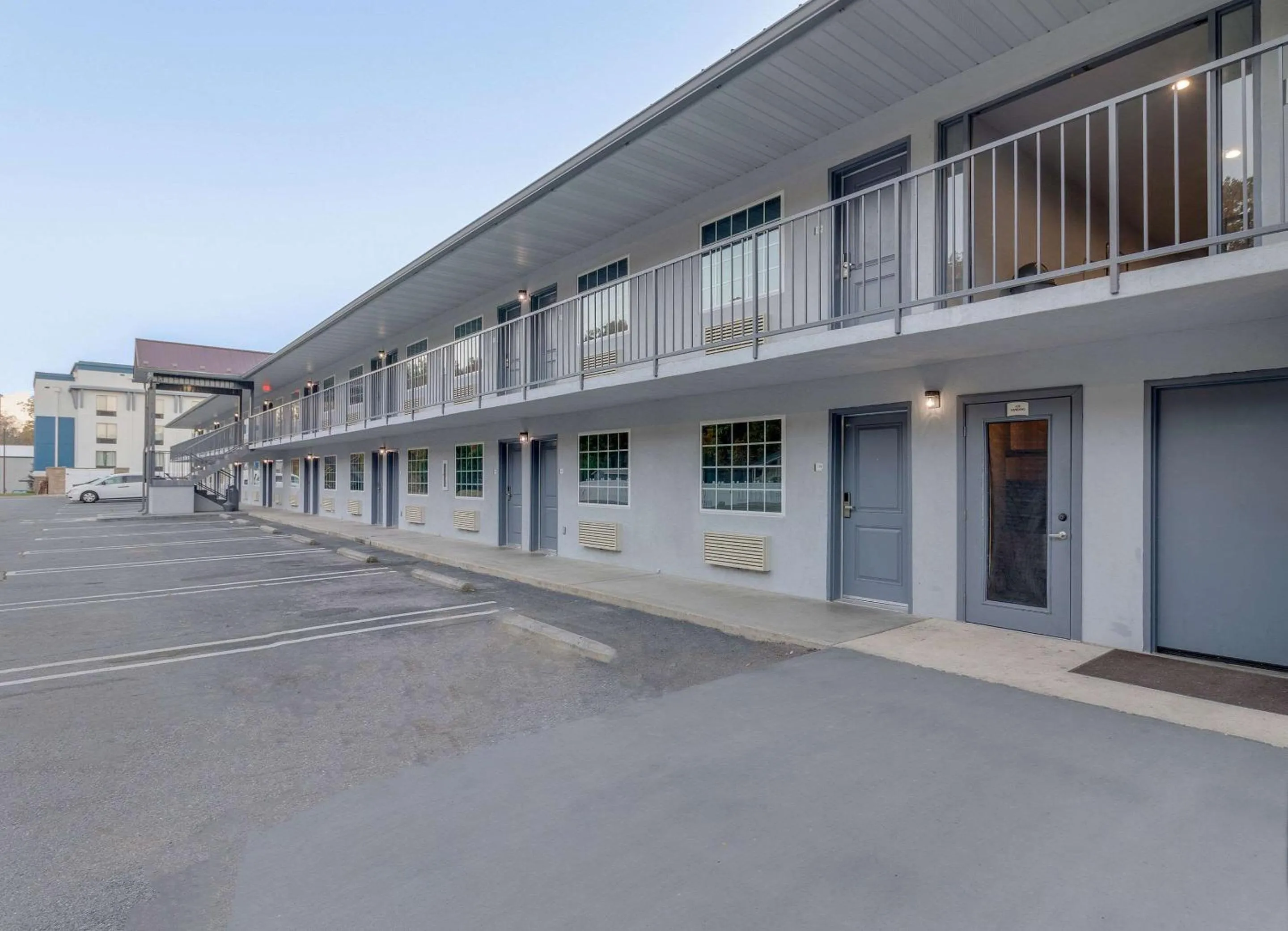 Property building in Quality Inn Kodak Sevierville