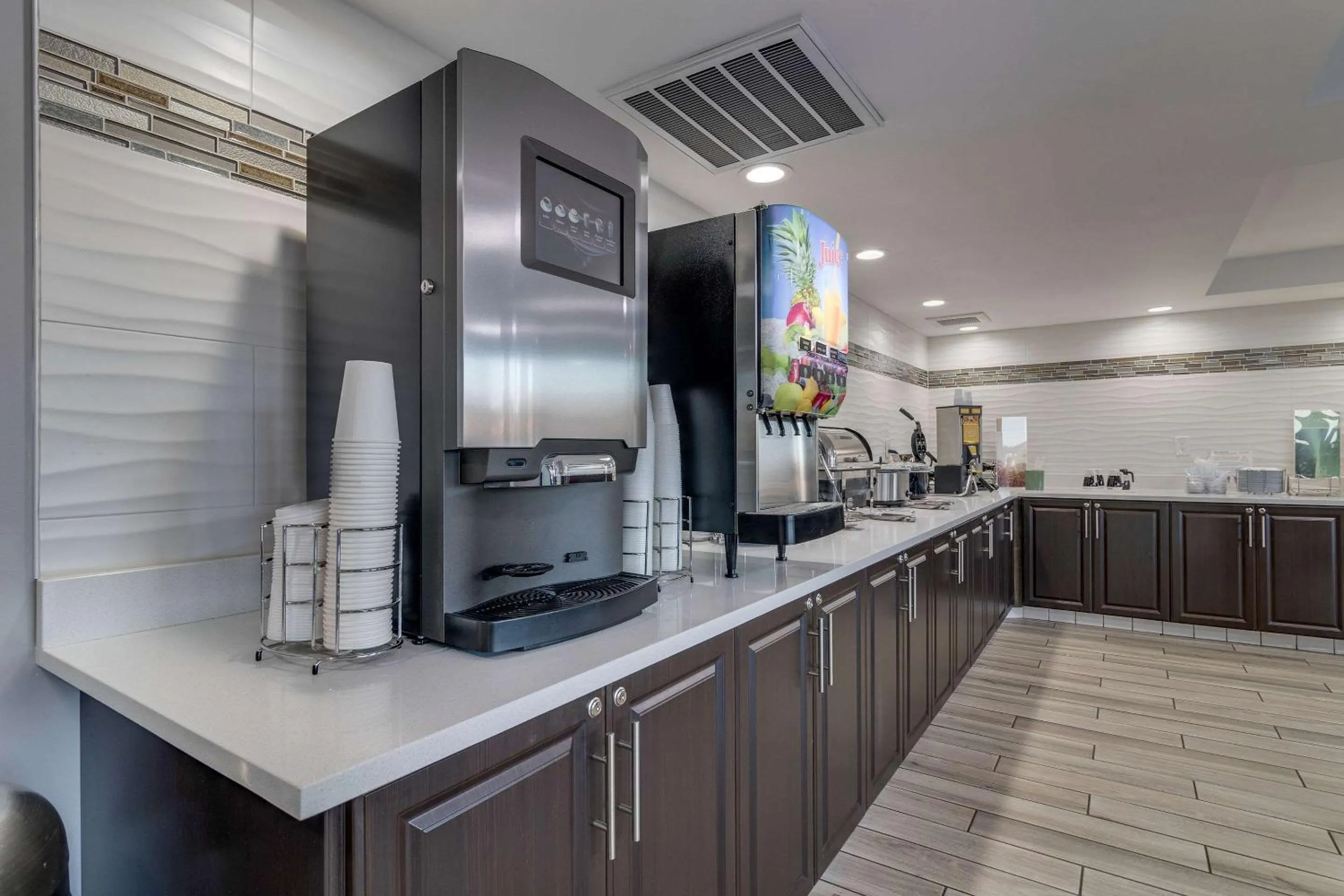 Restaurant/places to eat in Quality Inn Kodak Sevierville