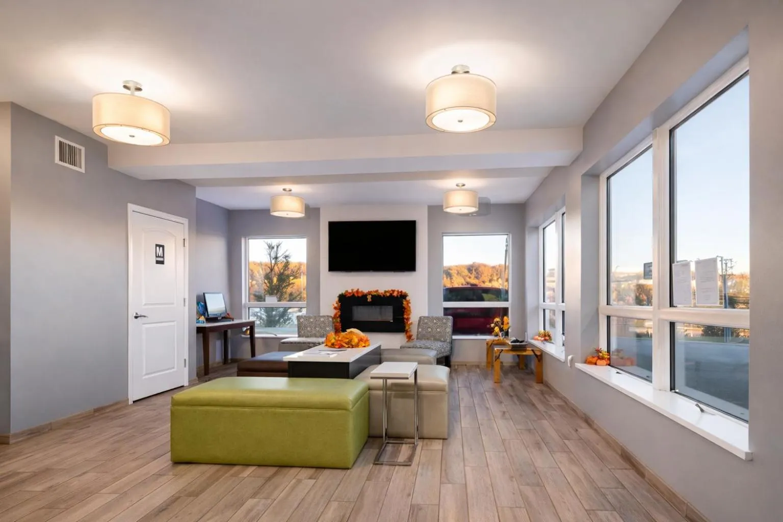 TV and multimedia in Quality Inn Kodak Sevierville