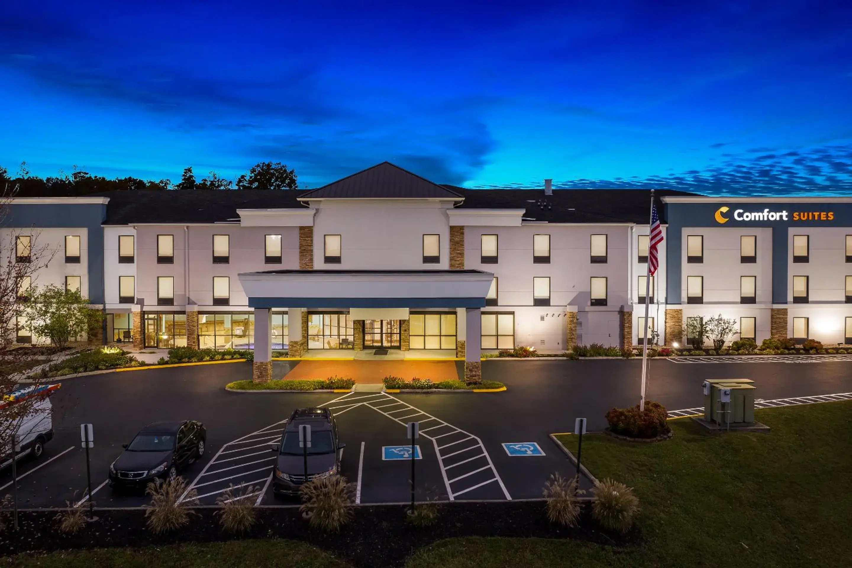 Property building in Comfort Suites Knoxville West - Farragut Property building in Comfort Suites Knoxville West - Farragut