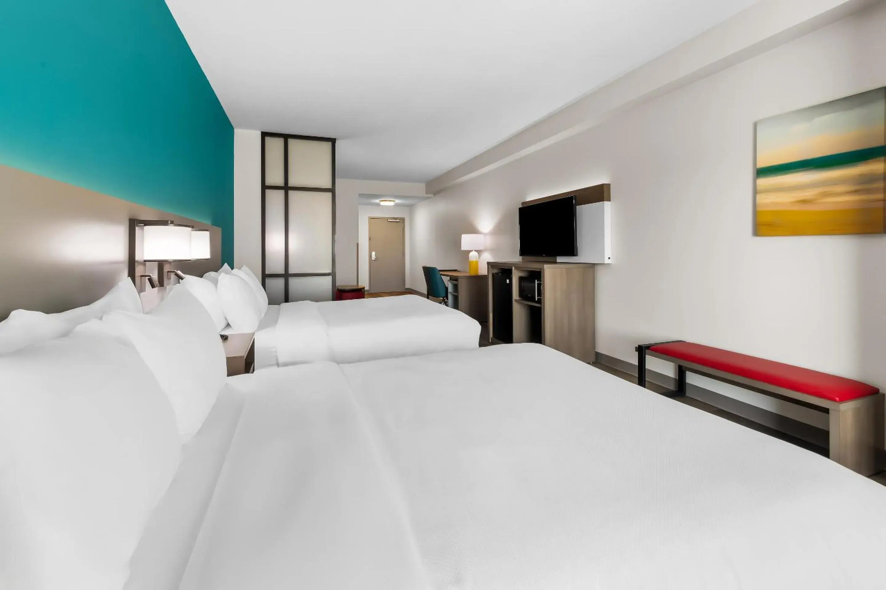 Property building, Bed in Comfort Suites Knoxville West - Farragut Property building, Bed in Comfort Suites Knoxville West - Farragut