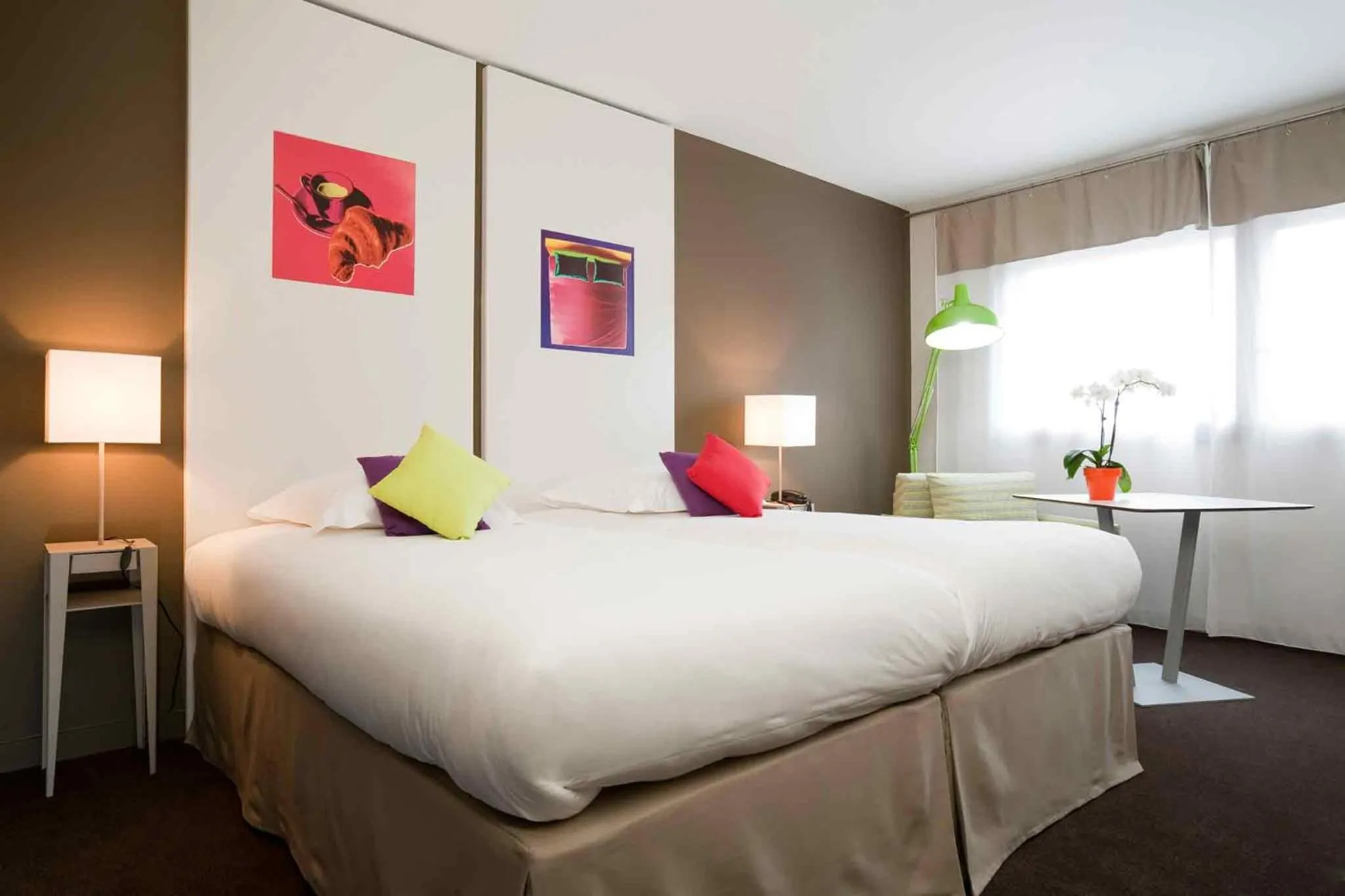 Bed in Ibis Styles Annemasse Genève
