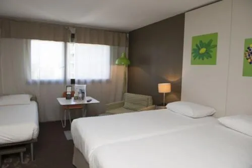 Bed in Ibis Styles Annemasse Genève