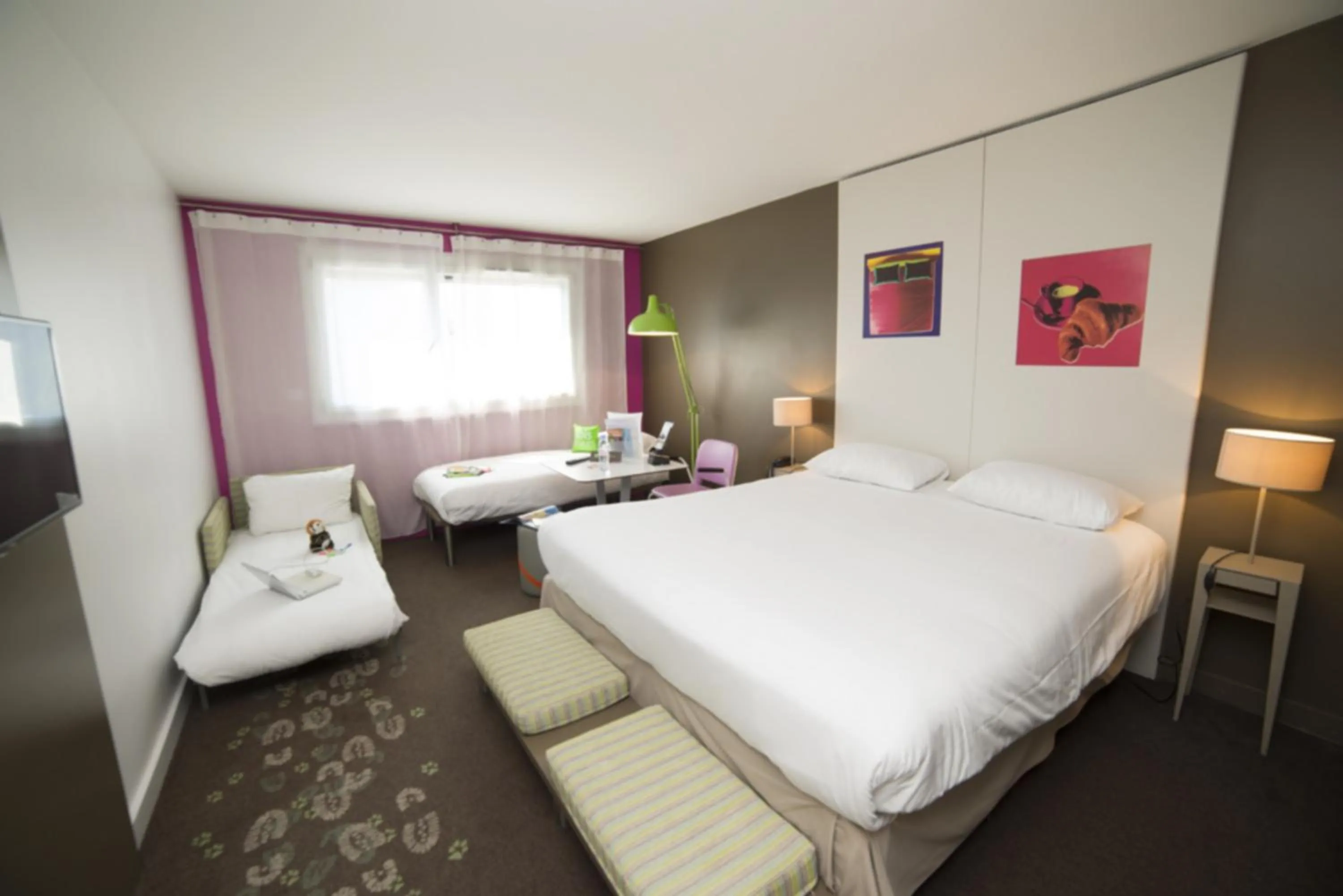 Bedroom, Bed in Ibis Styles Annemasse Genève
