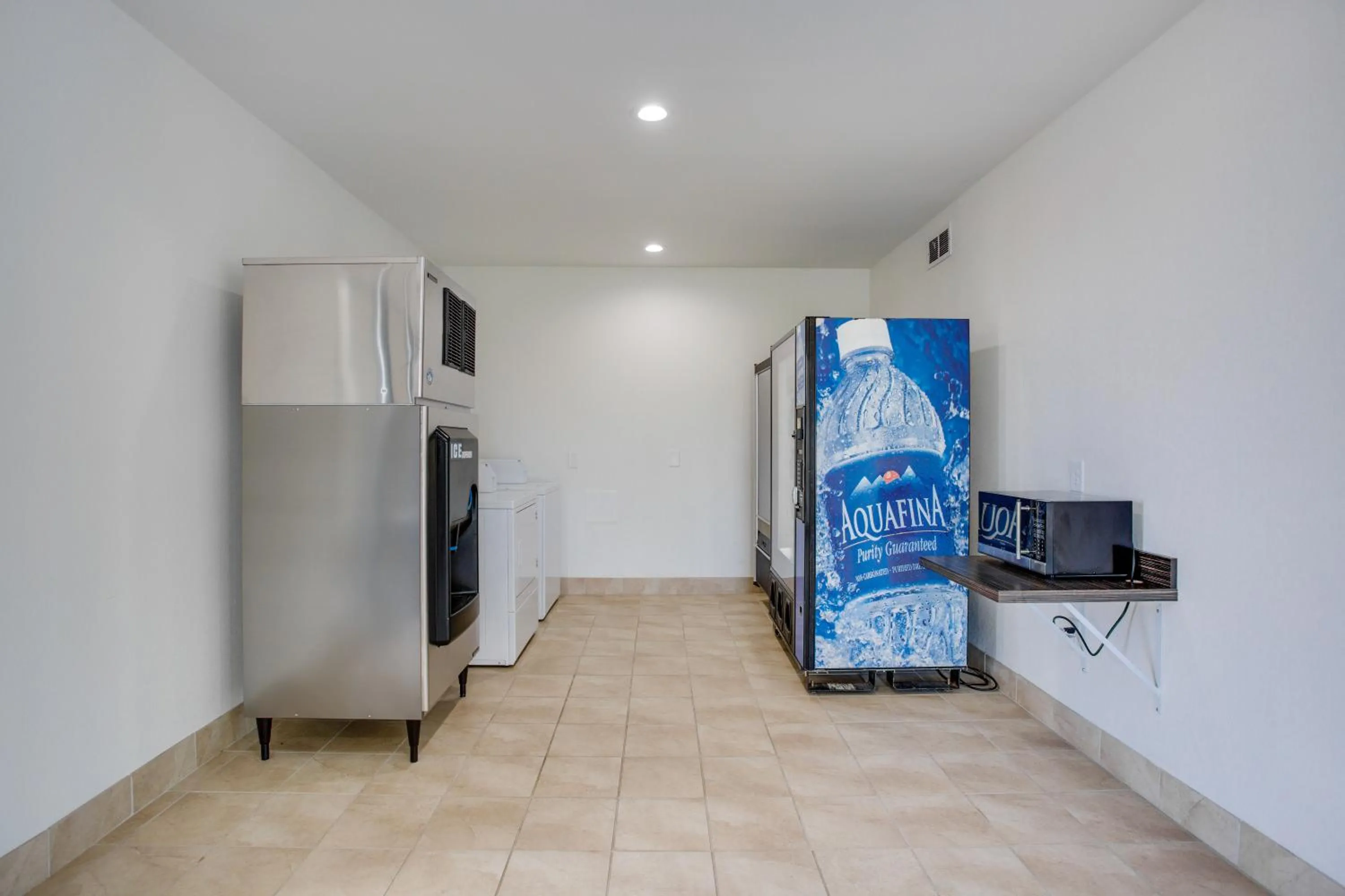 Other in Motel 6-White House, TN