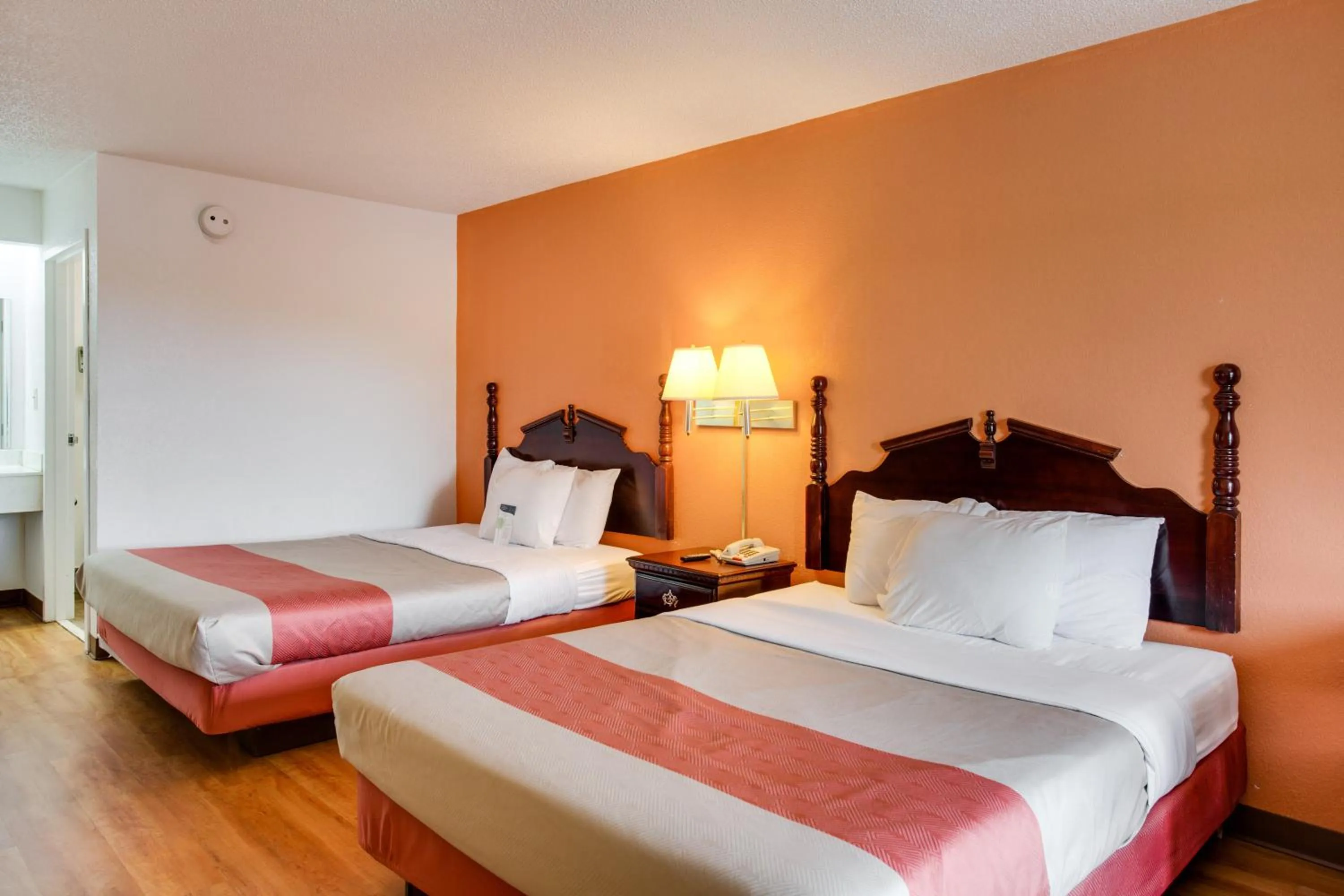 Bedroom, Bed in Motel 6-White House, TN