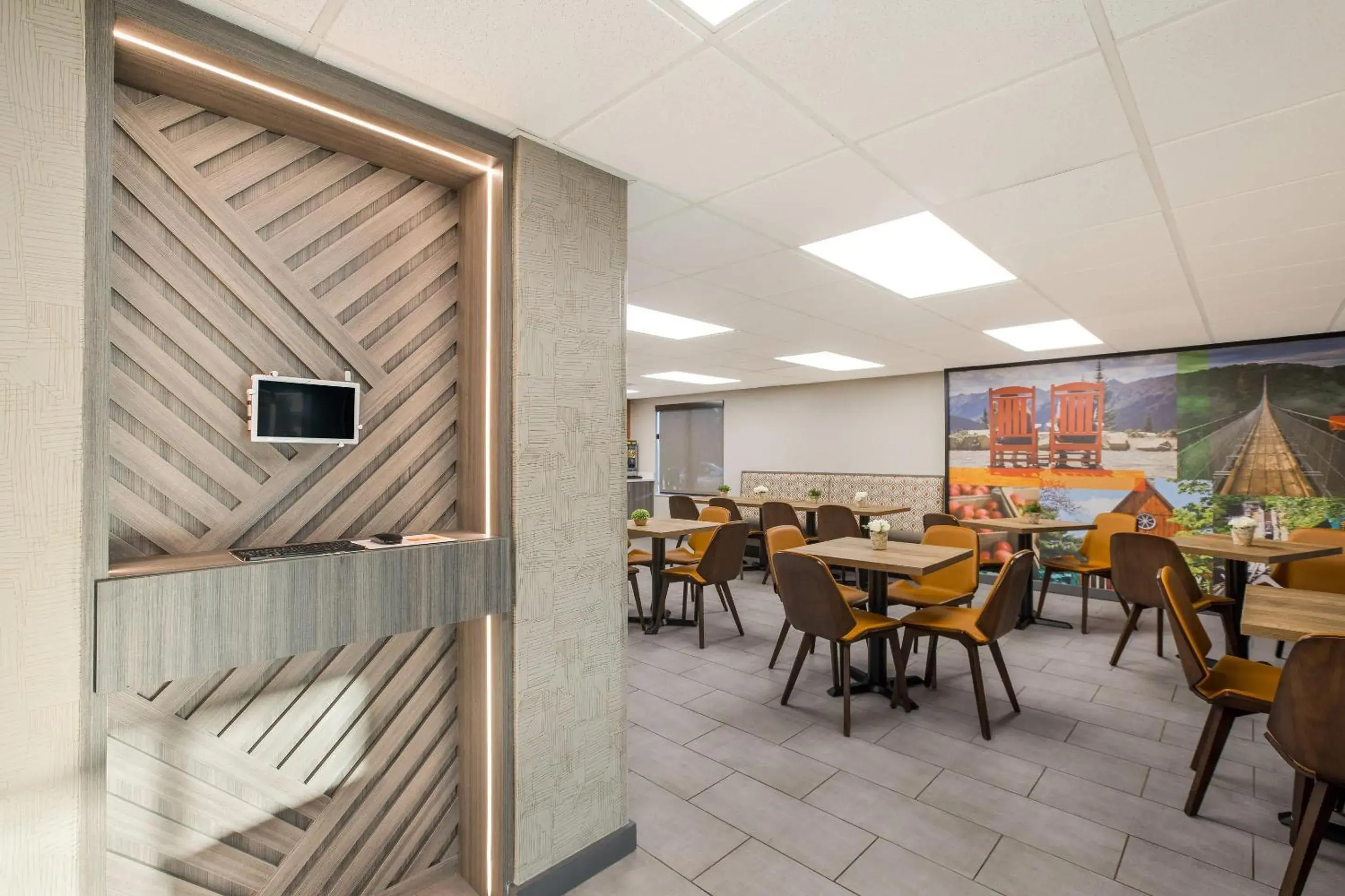 Breakfast in Clarion Pointe Sevierville-Pigeon Forge Breakfast in Clarion Pointe Sevierville-Pigeon Forge