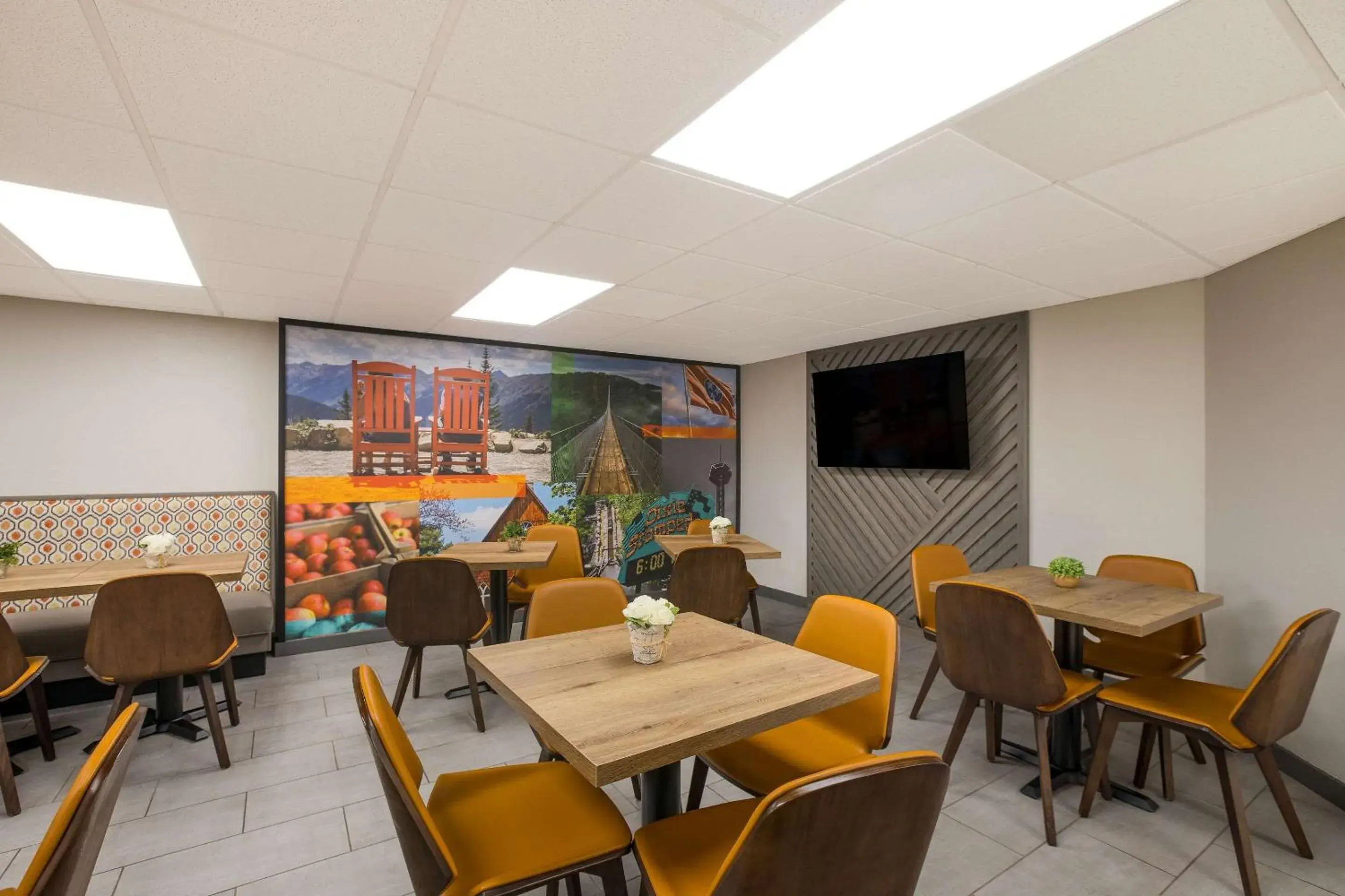 Breakfast in Clarion Pointe Sevierville-Pigeon Forge Breakfast in Clarion Pointe Sevierville-Pigeon Forge