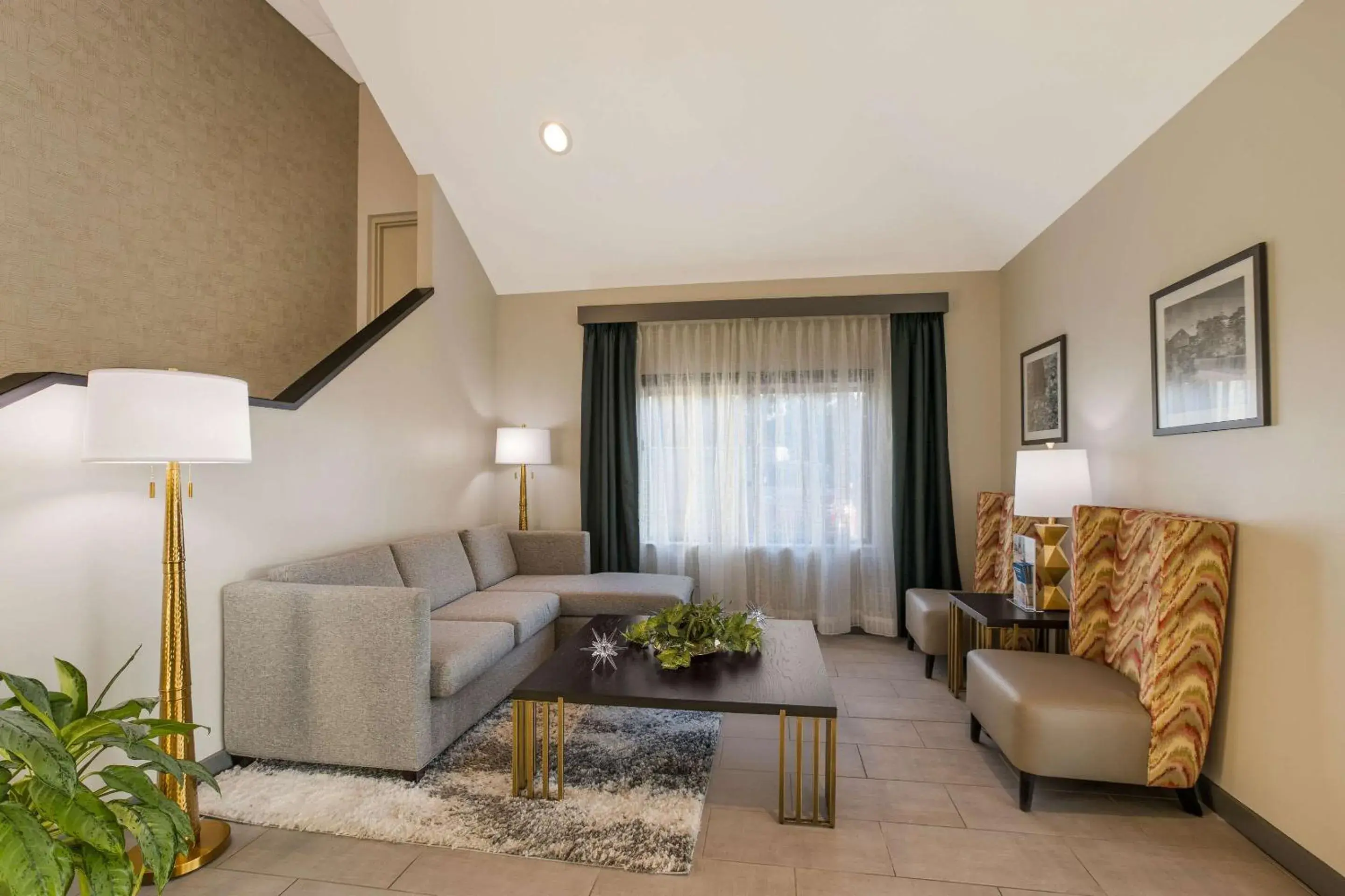 Lobby or reception in Clarion Pointe Sevierville-Pigeon Forge Lobby or reception in Clarion Pointe Sevierville-Pigeon Forge