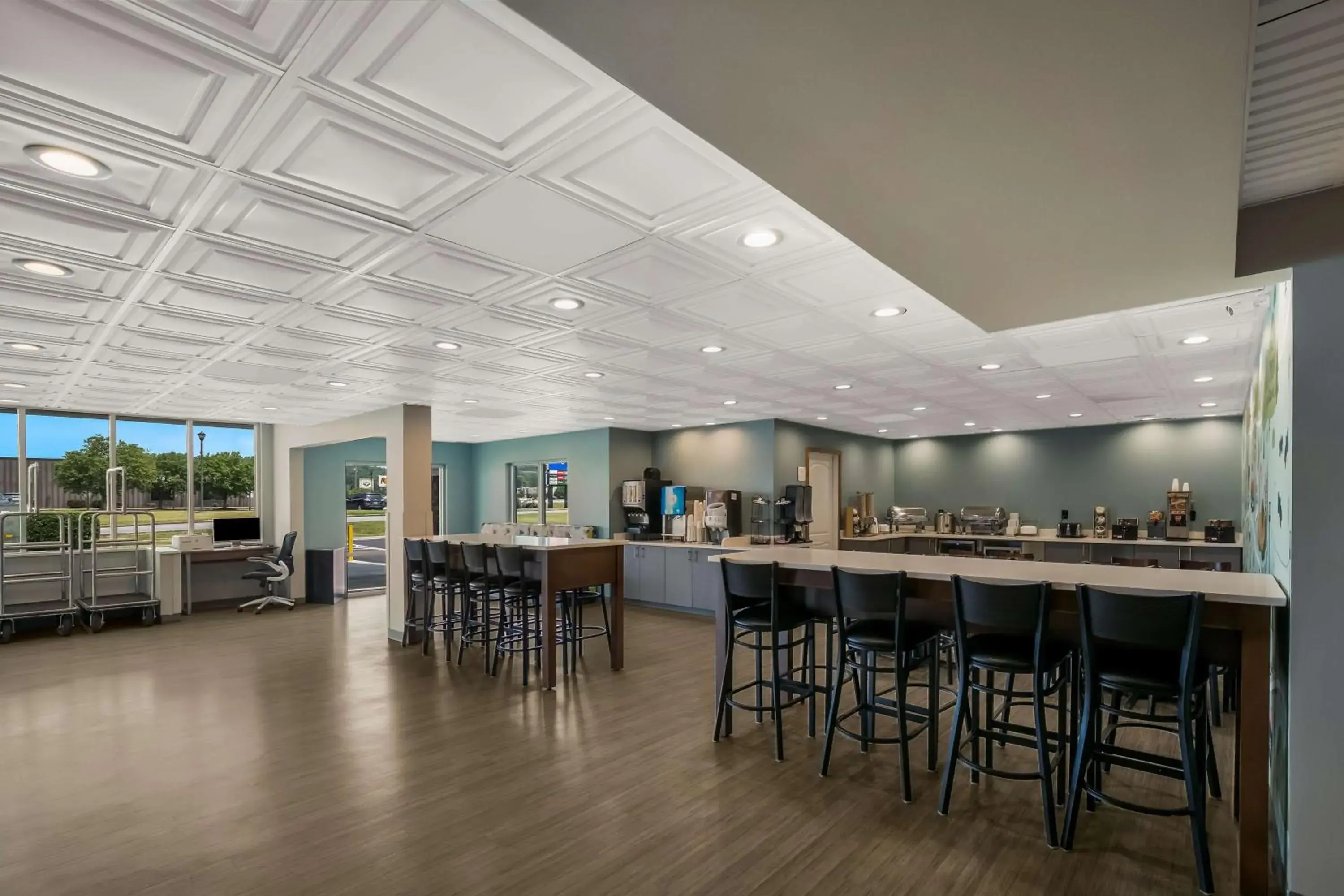 Restaurant/places to eat in SureStay Plus Hotel by Best Western Sevierville Restaurant/places to eat in SureStay Plus Hotel by Best Western Sevierville