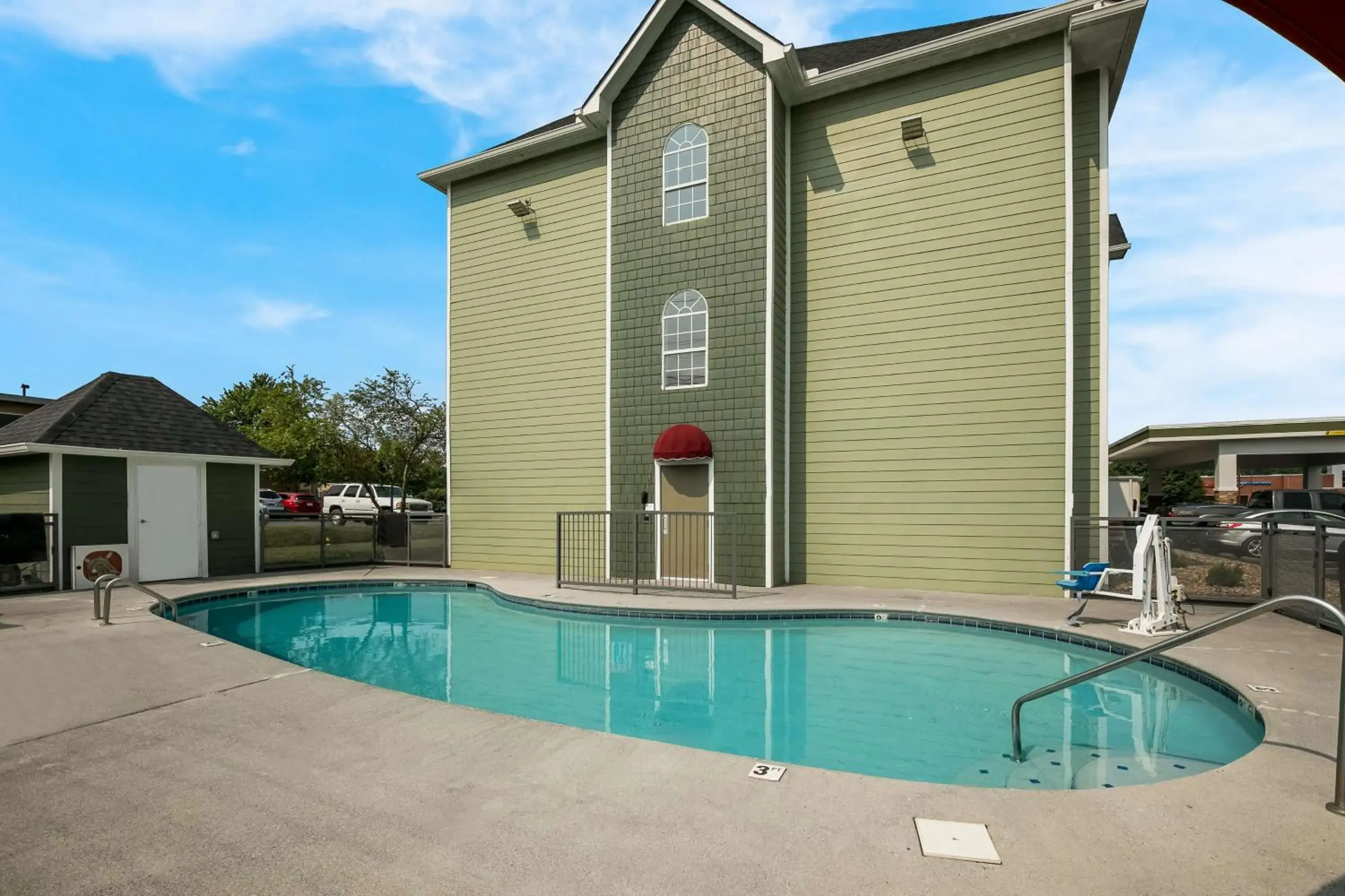 Pool view in SureStay Plus Hotel by Best Western Sevierville Pool view in SureStay Plus Hotel by Best Western Sevierville