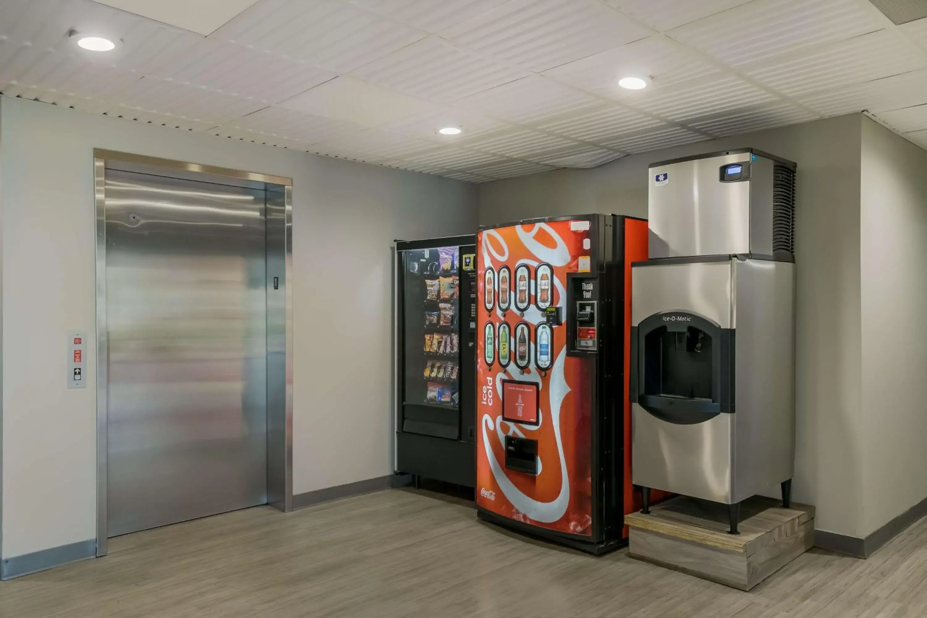 Property building in SureStay Plus Hotel by Best Western Sevierville Property building in SureStay Plus Hotel by Best Western Sevierville