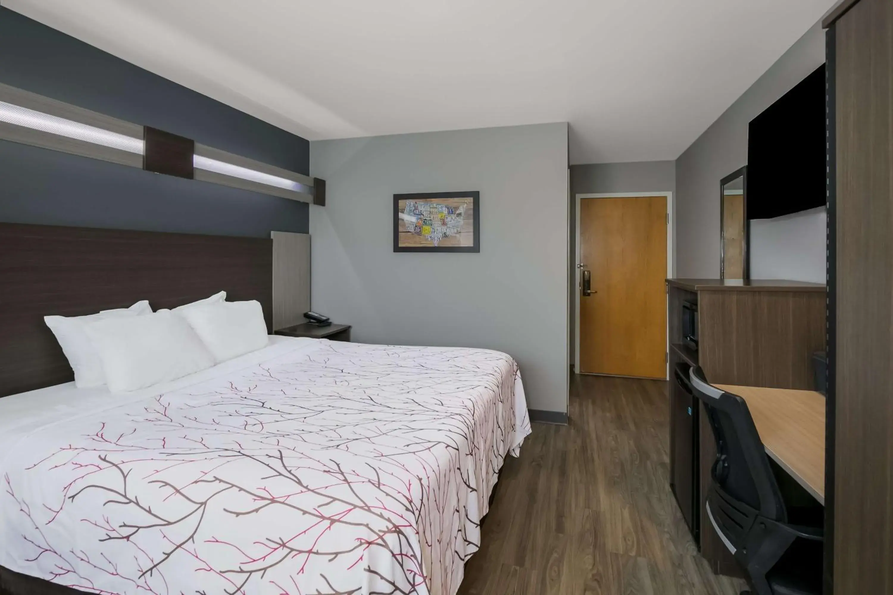 Bedroom, Bed in SureStay Plus Hotel by Best Western Sevierville Bedroom, Bed in SureStay Plus Hotel by Best Western Sevierville