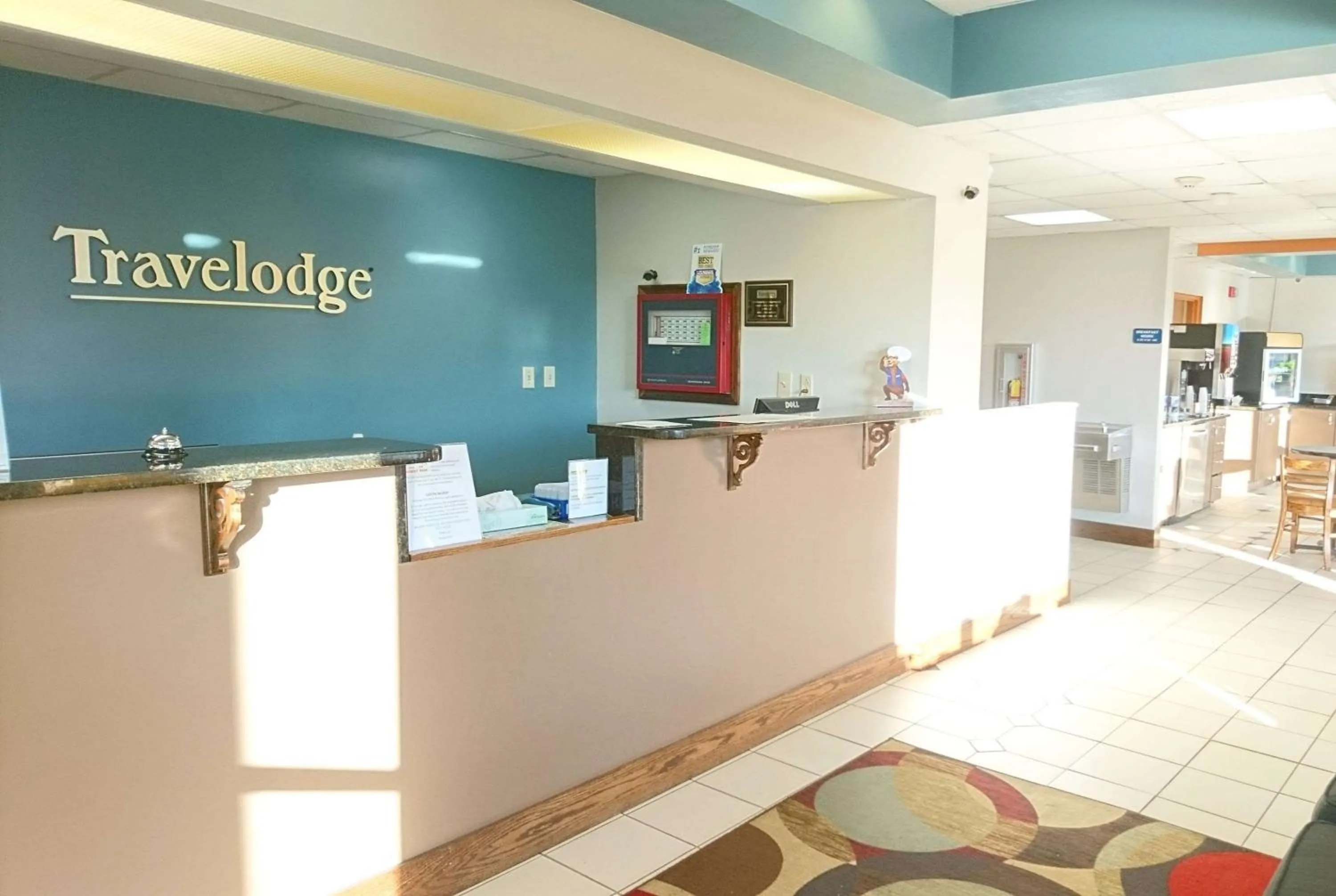 Lobby or reception in Travelodge by Wyndham Knoxville East