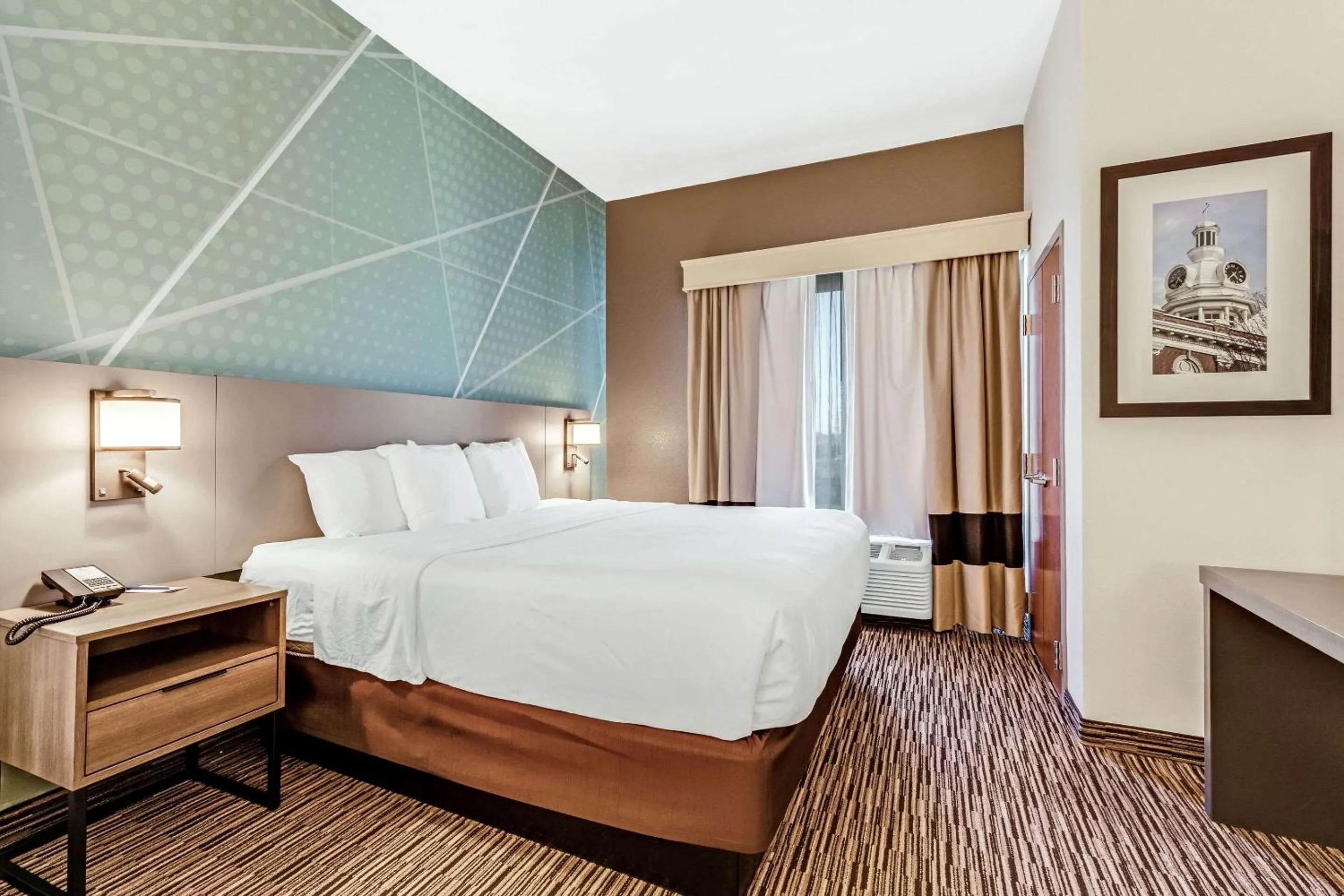 Bedroom, Bed in Comfort Suites Murfreesboro Shopping District