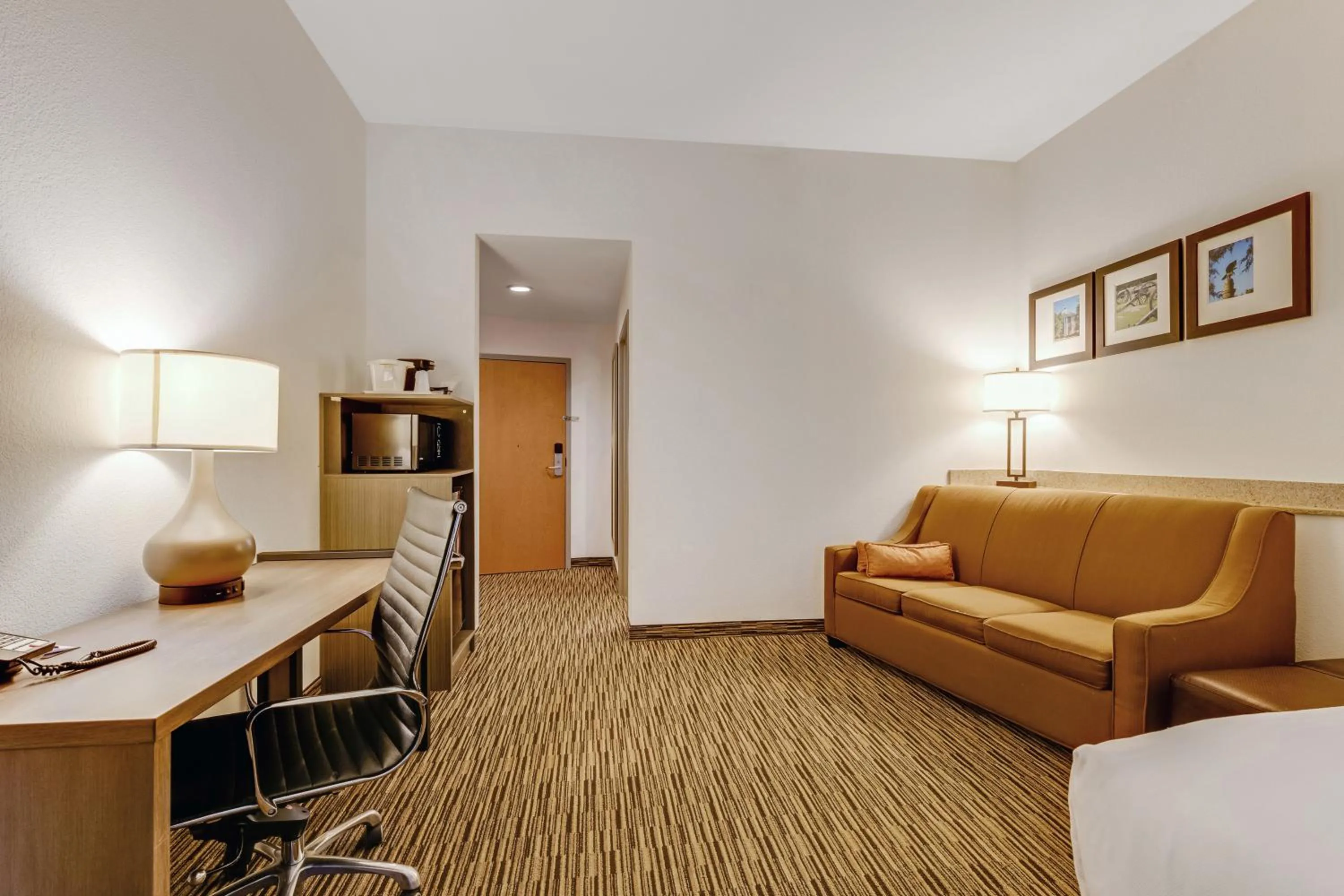 Comfort Suites Murfreesboro Shopping District