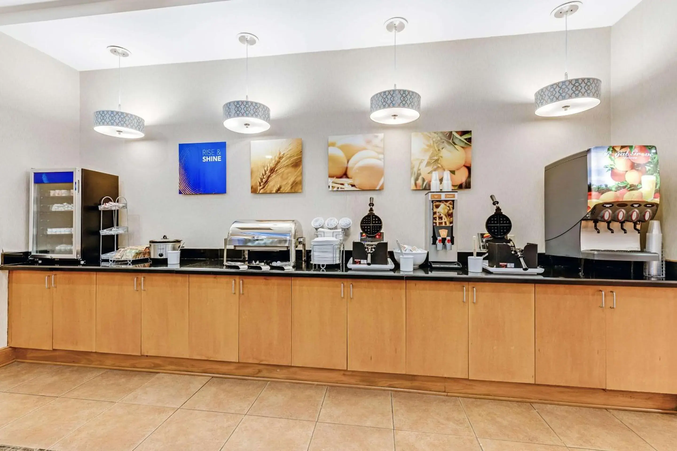 Breakfast in Comfort Suites Murfreesboro Shopping District Breakfast in Comfort Suites Murfreesboro Shopping District