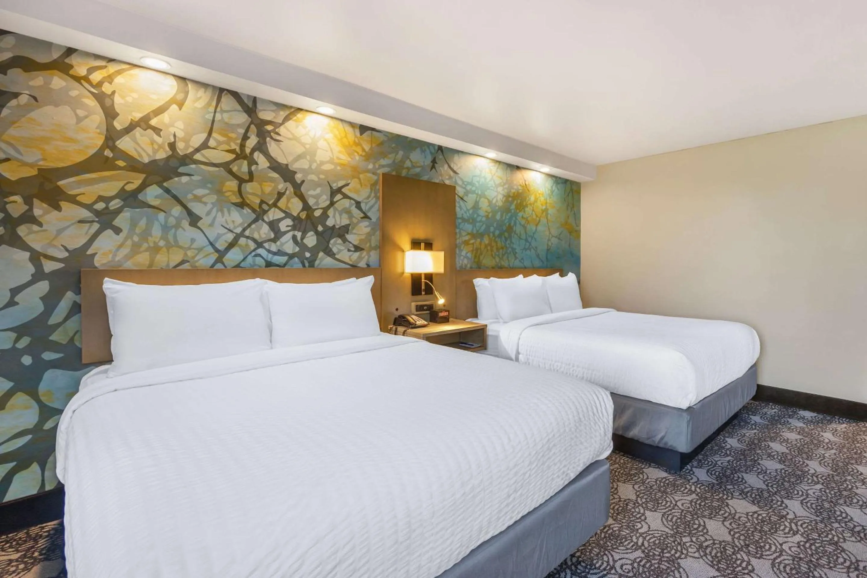 Bedroom, Bed in Clarion Inn Murfreesboro Old Fort Pkwy