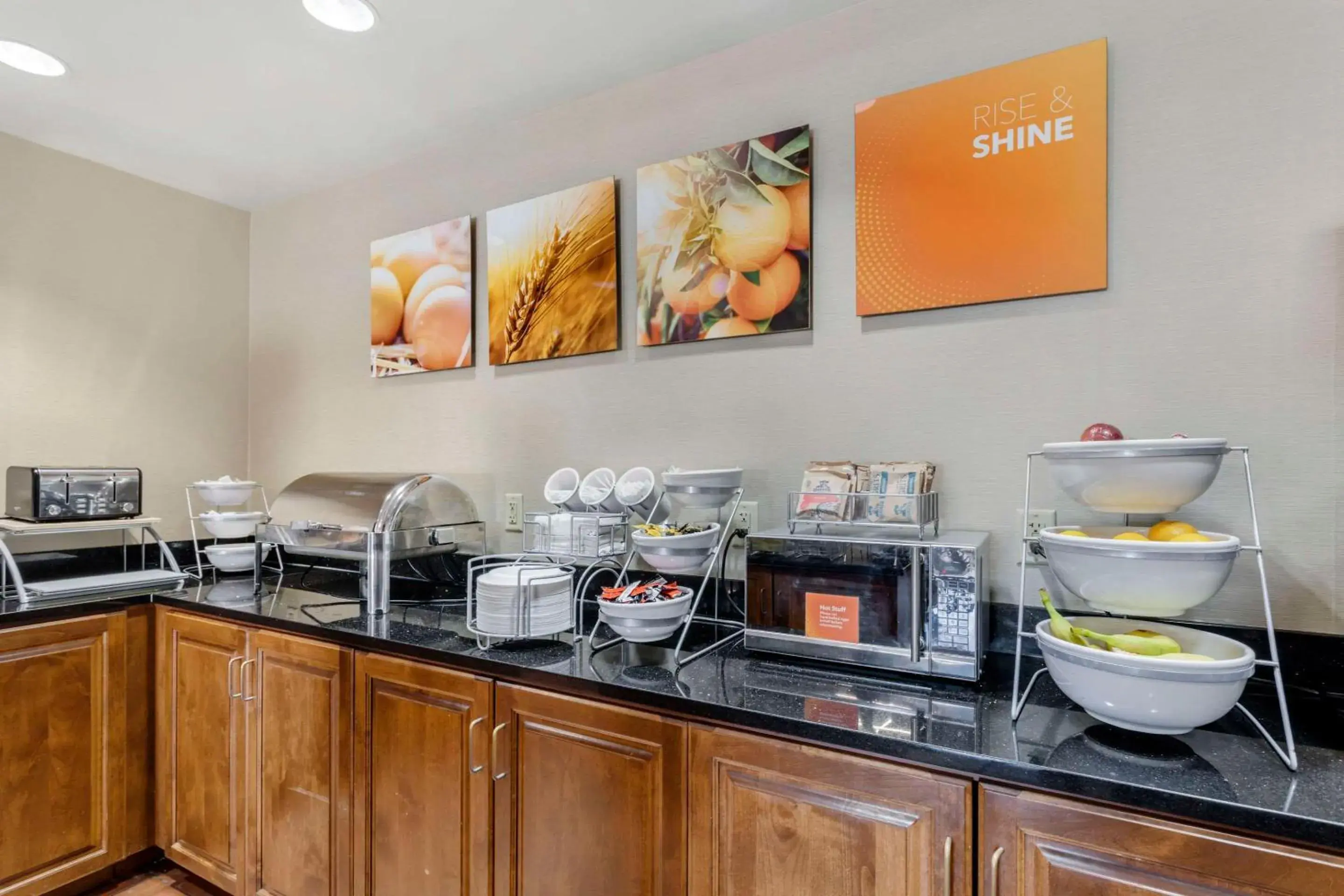 Breakfast in Comfort Suites Knoxville East Breakfast in Comfort Suites Knoxville East