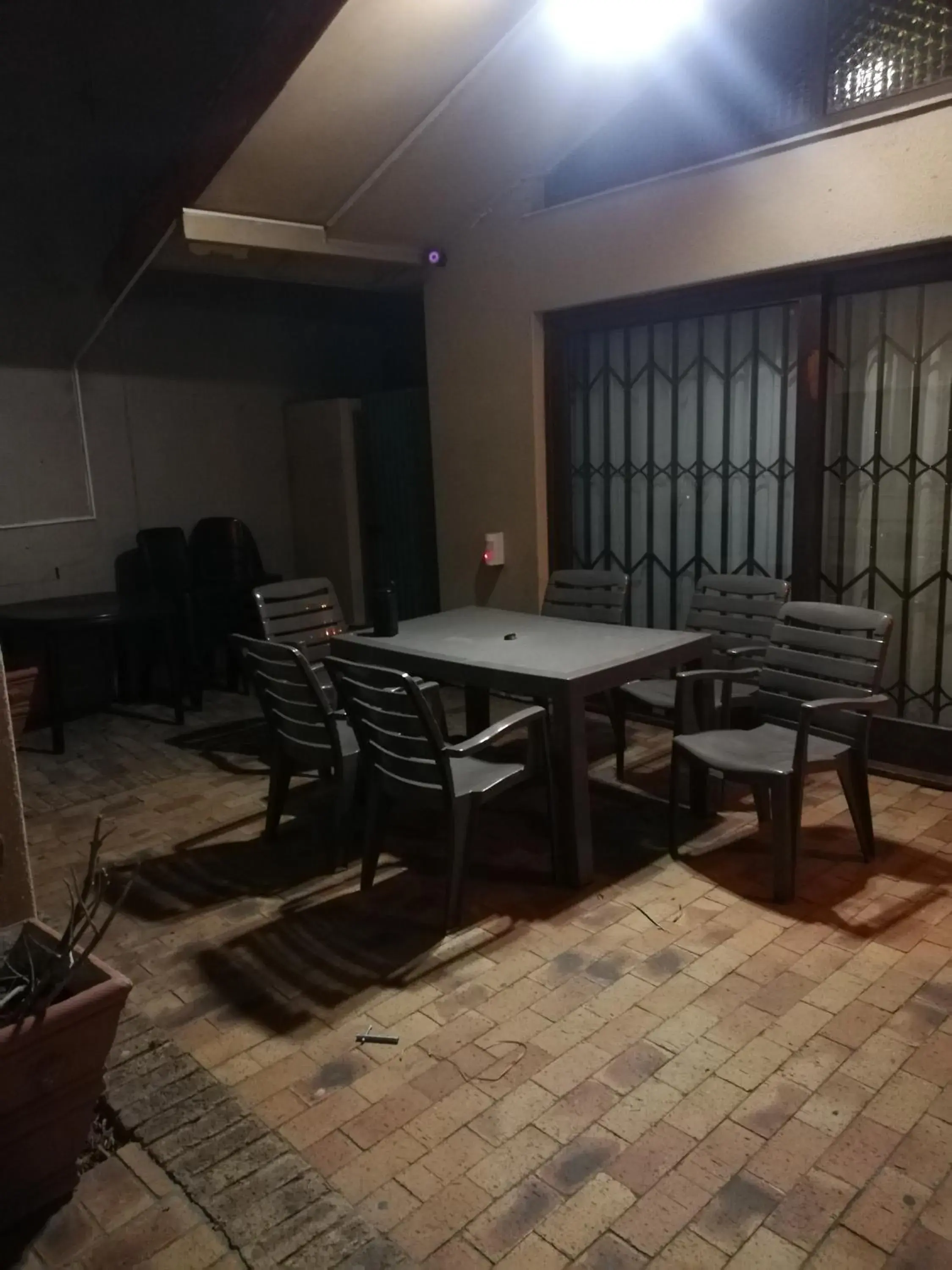 Property building in TwinnPalms Accommodation Property building in TwinnPalms Accommodation