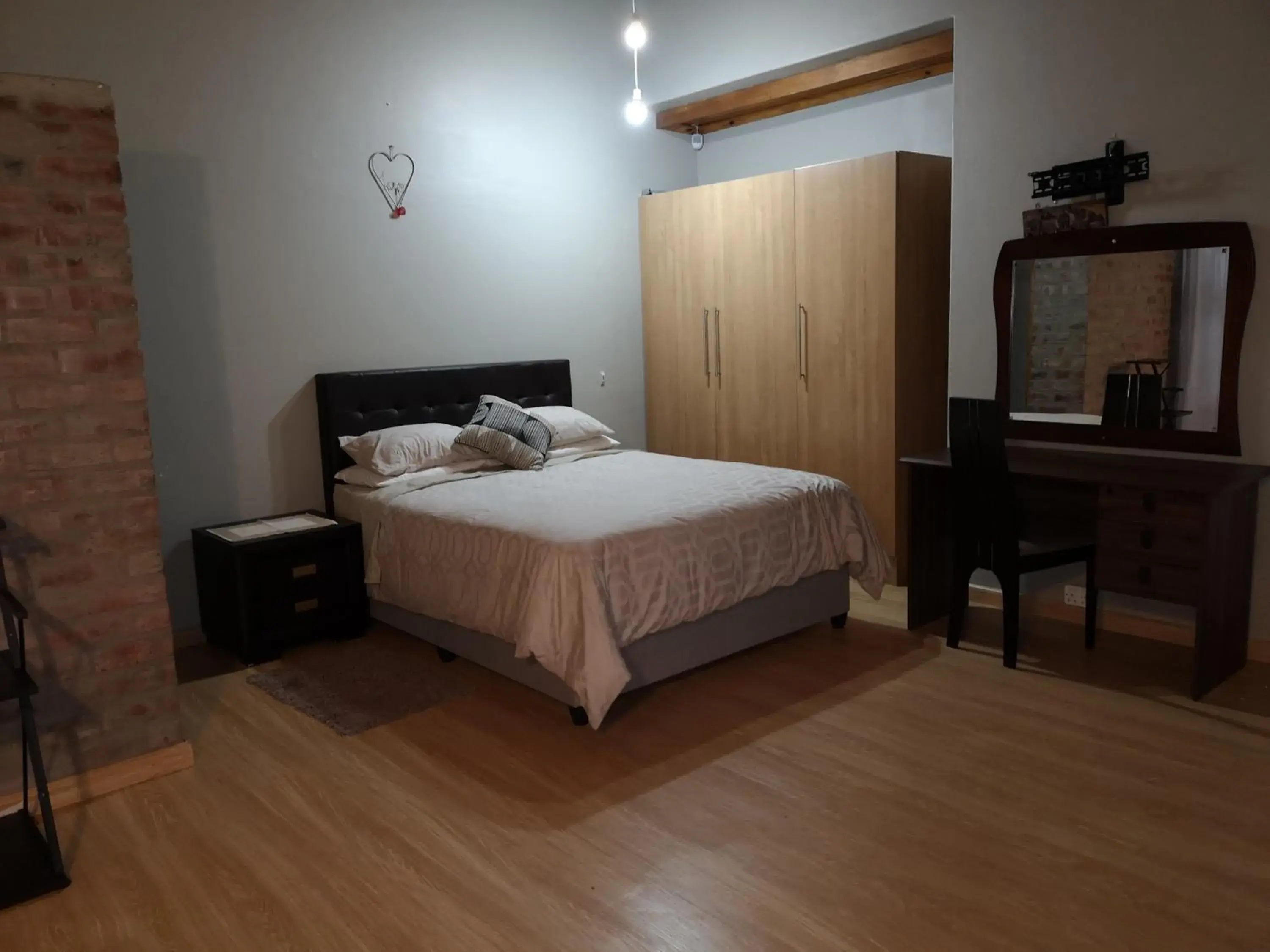 Bedroom, Bed in TwinnPalms Accommodation Bedroom, Bed in TwinnPalms Accommodation