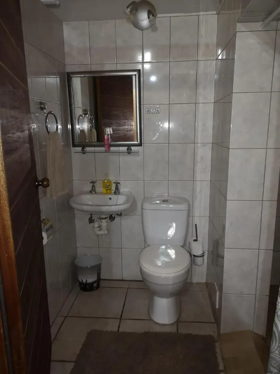 Toilet in TwinnPalms Accommodation Toilet in TwinnPalms Accommodation