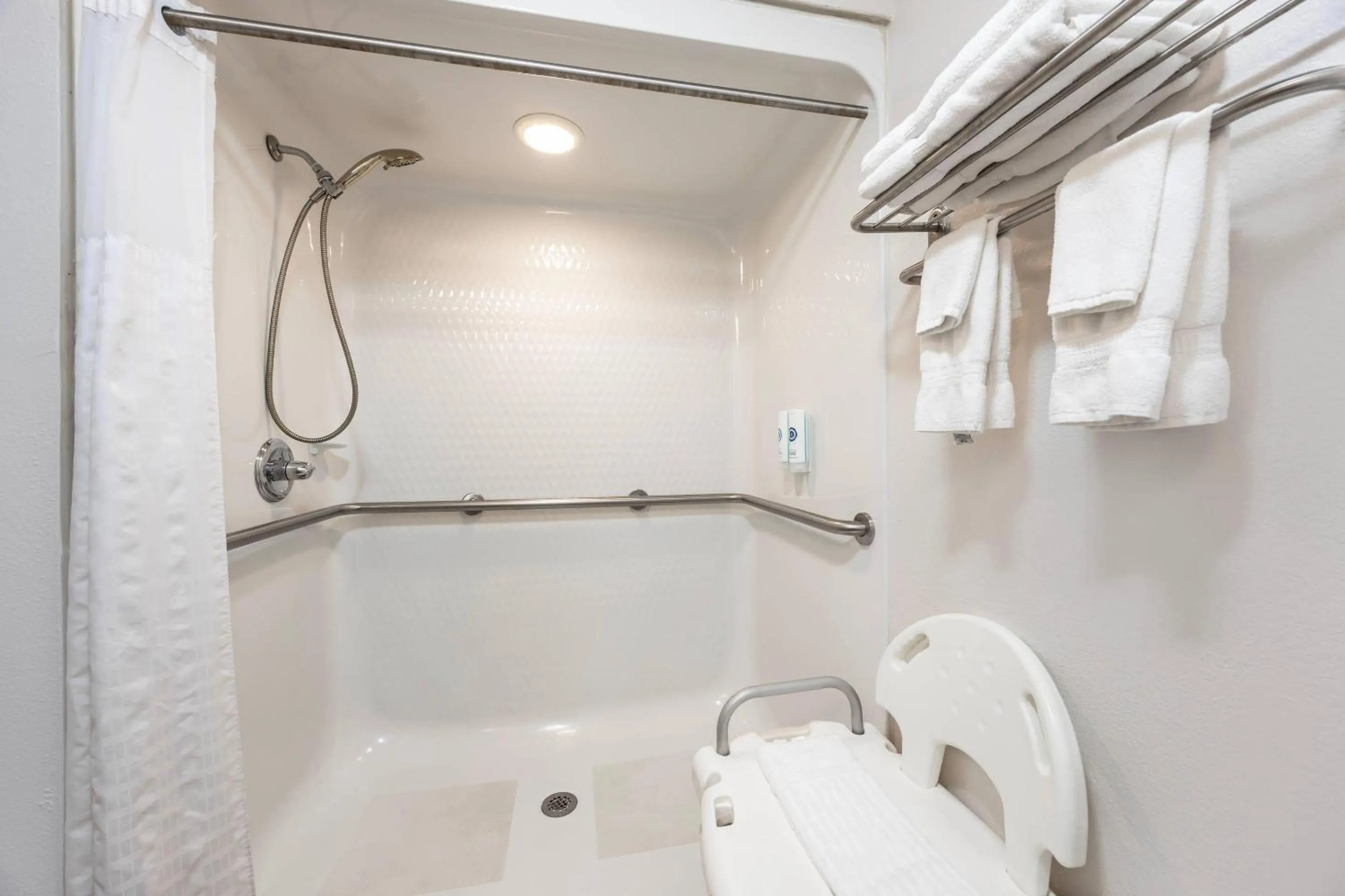 Bedroom in Comfort Inn & Suites Cookeville