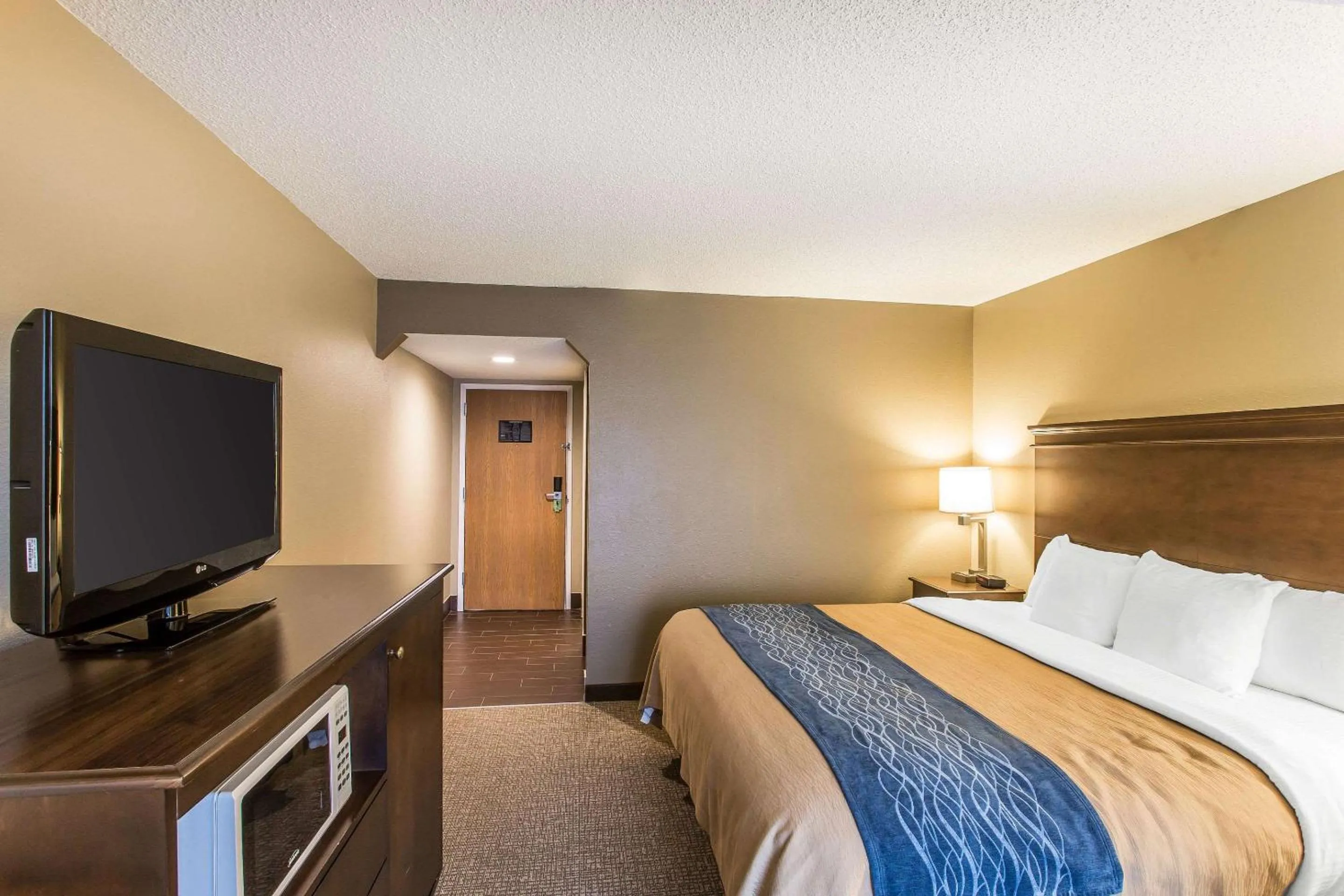 Bedroom, Bed in Comfort Inn & Suites Cookeville