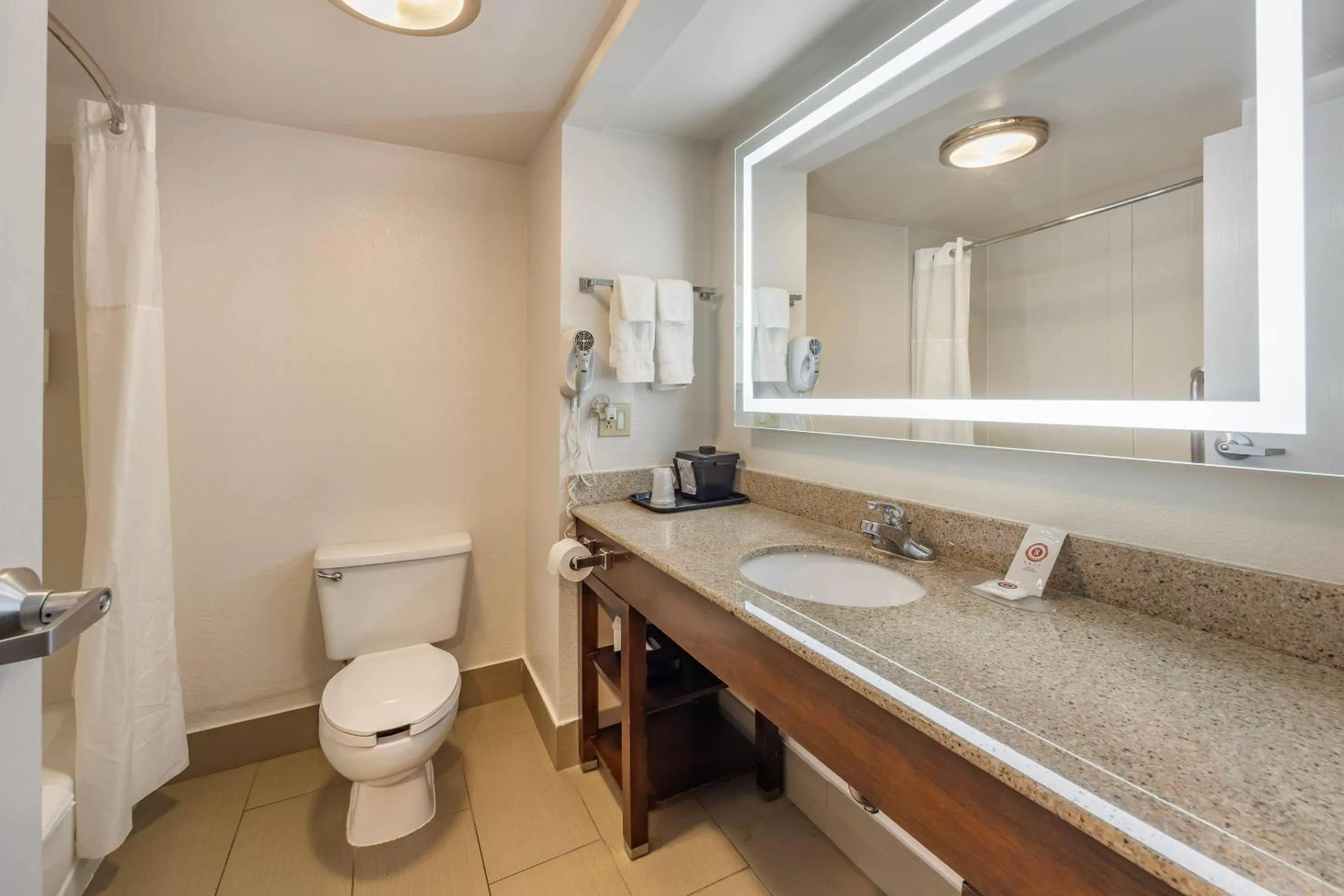 Bedroom in Comfort Inn & Suites Cookeville