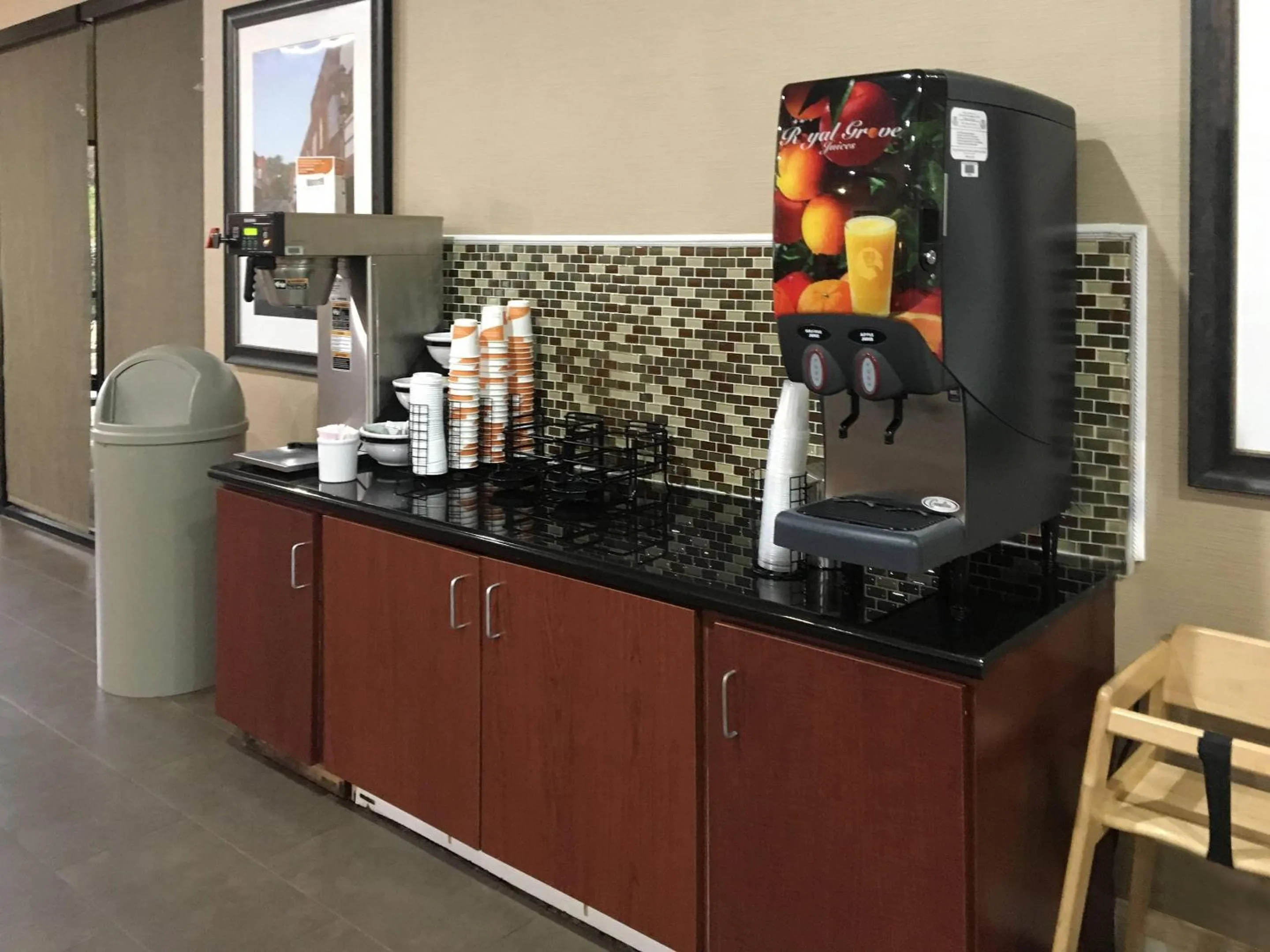 Breakfast in Comfort Inn & Suites Rogersville