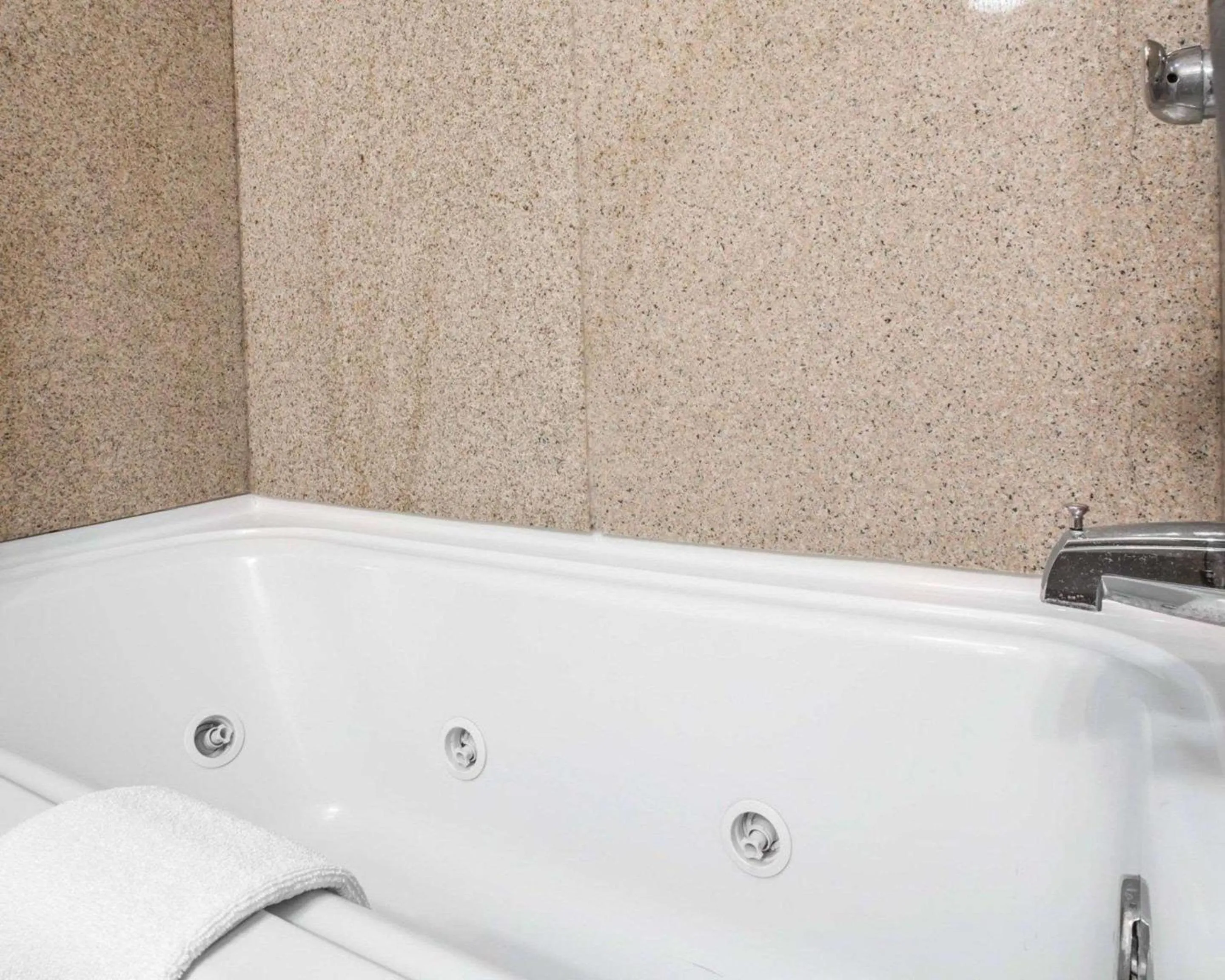 Bedroom in Comfort Inn & Suites Rogersville