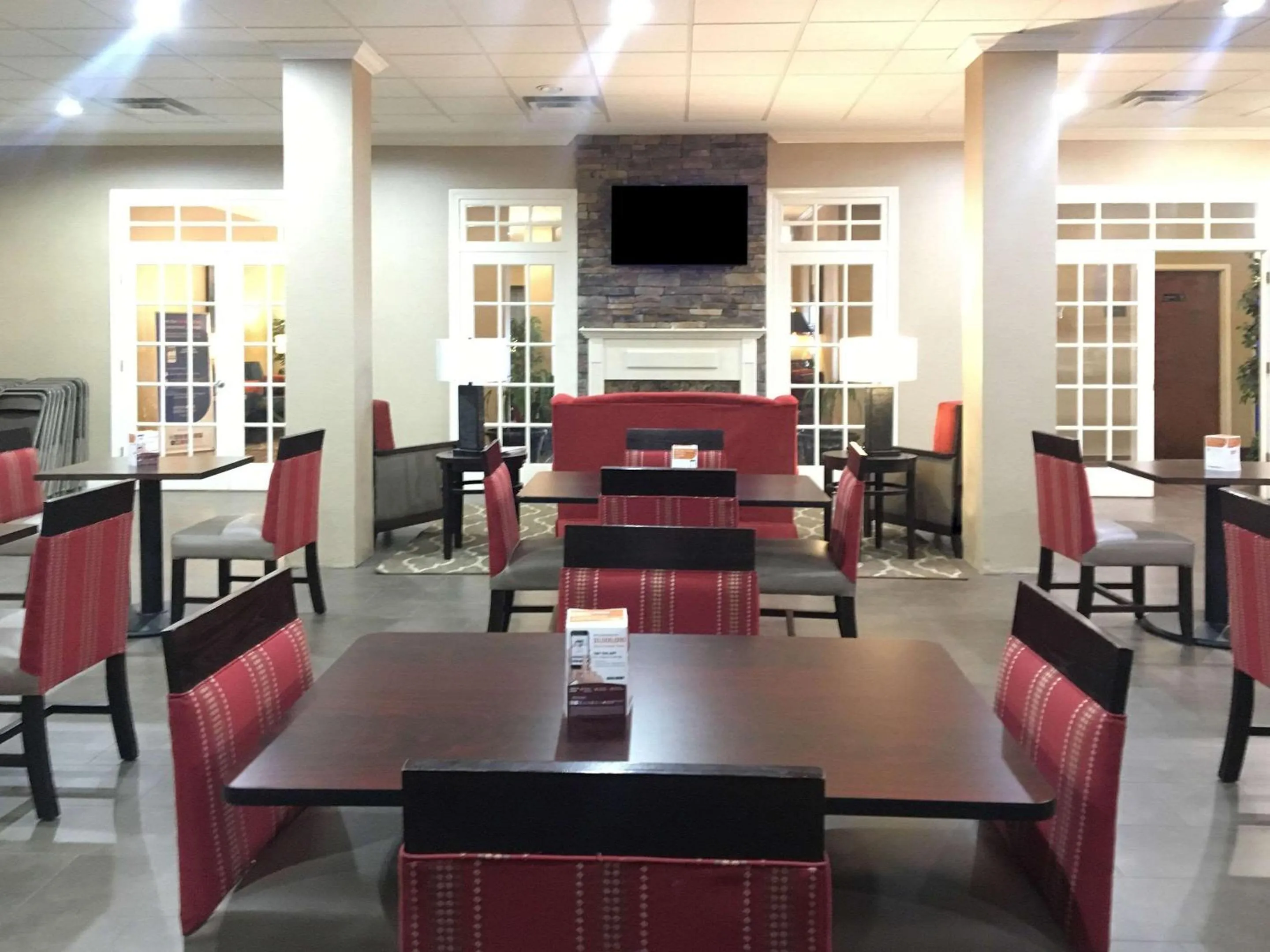 Breakfast in Comfort Inn & Suites Rogersville